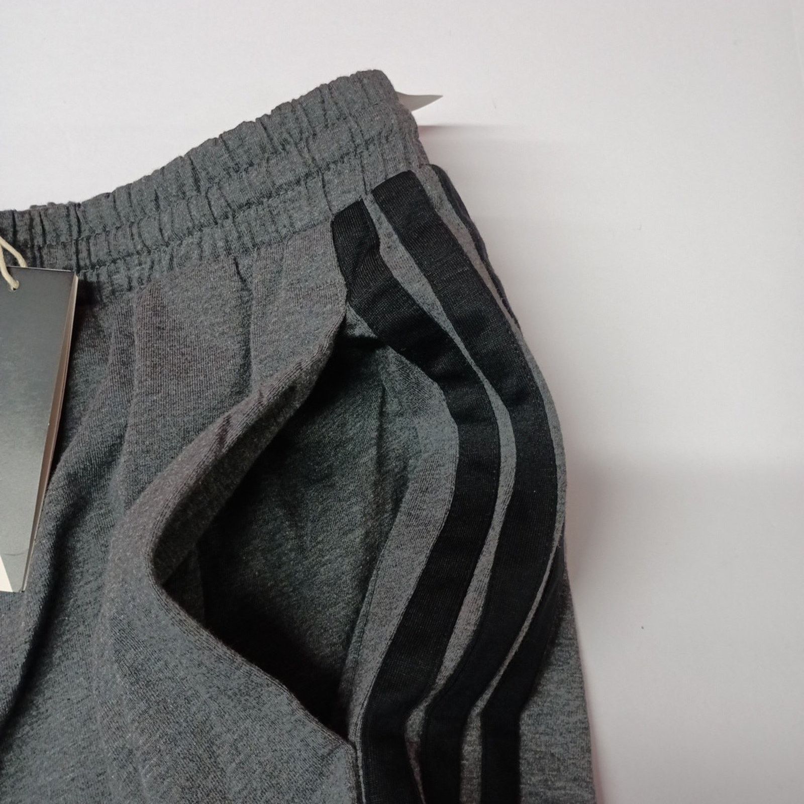 Adidas Adidas Men's Essentials 3-Stripe Shorts Size M Gray / Black Size US 30 / EU 46 - 2 Thumbnail