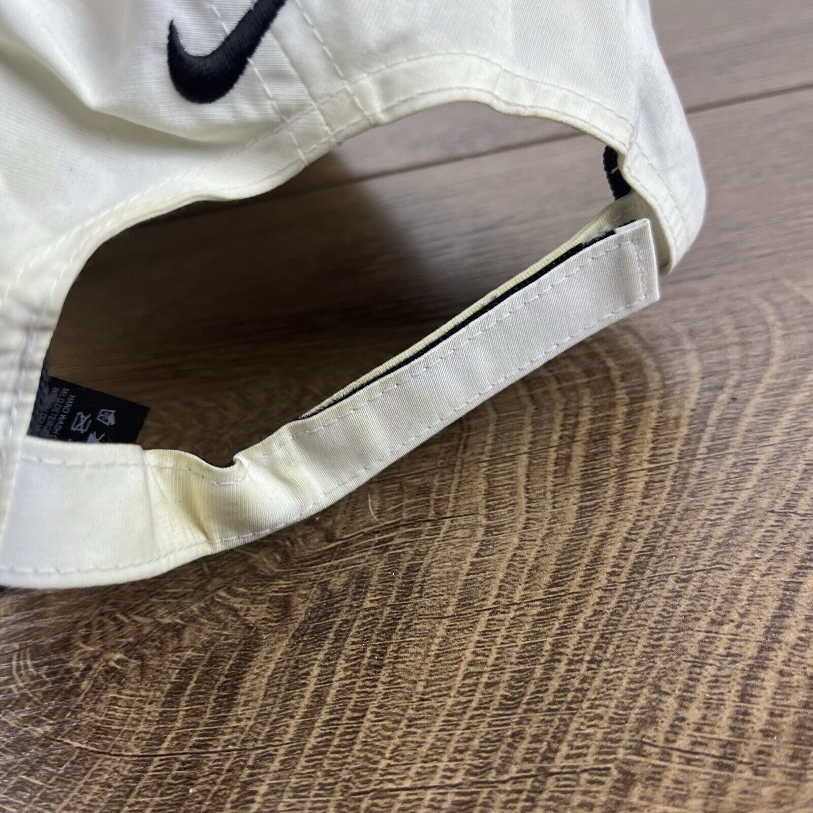 Nike Interfit Nike Hat White Adjustable Hat White Adult Size Hat Size ONE SIZE - 10 Thumbnail