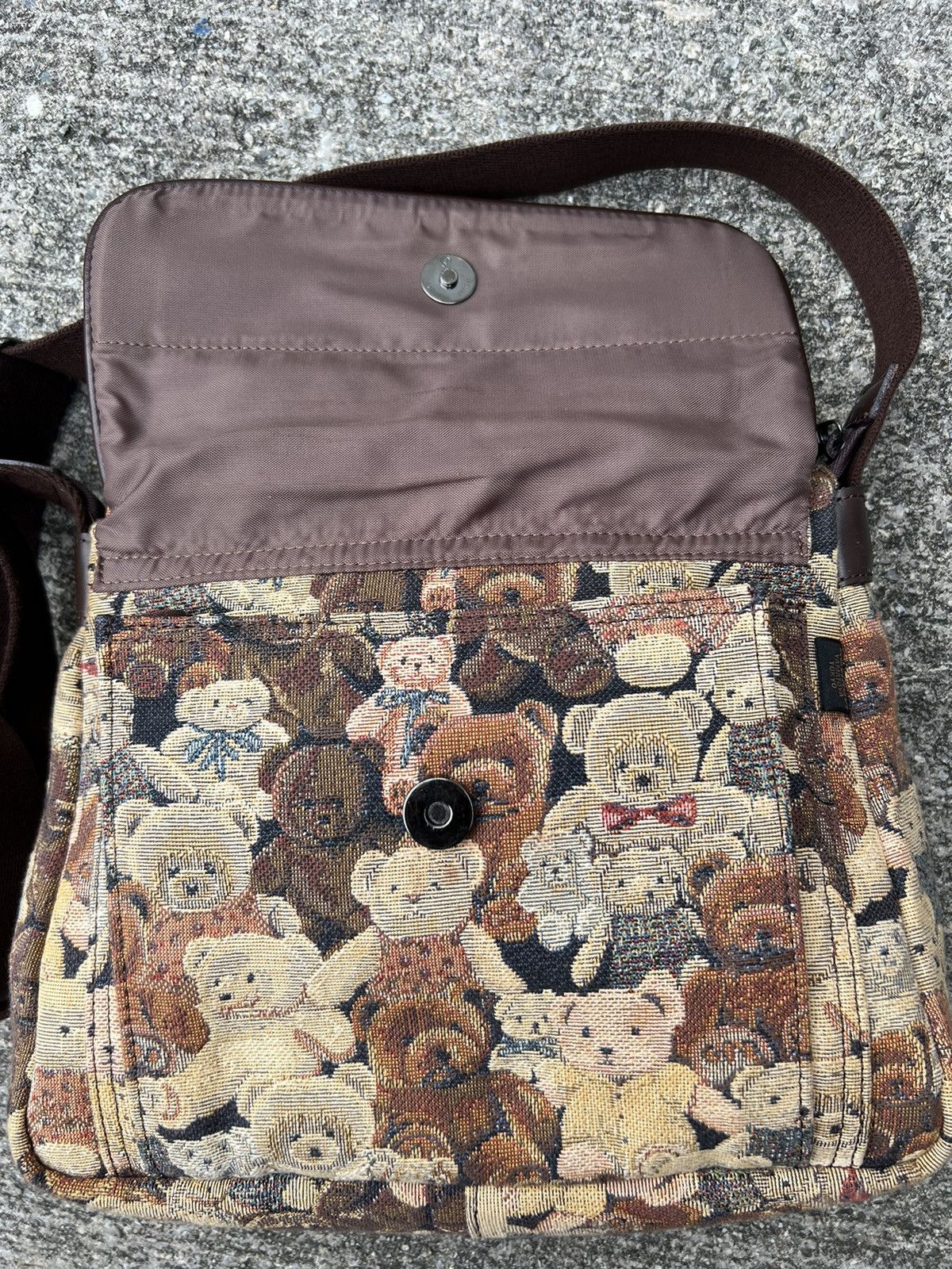 Japanese Brand Vintage Yamatoya Tokyo Ravi Ravi Jacquard Bears Sling Bag Size ONE SIZE - 11 Thumbnail
