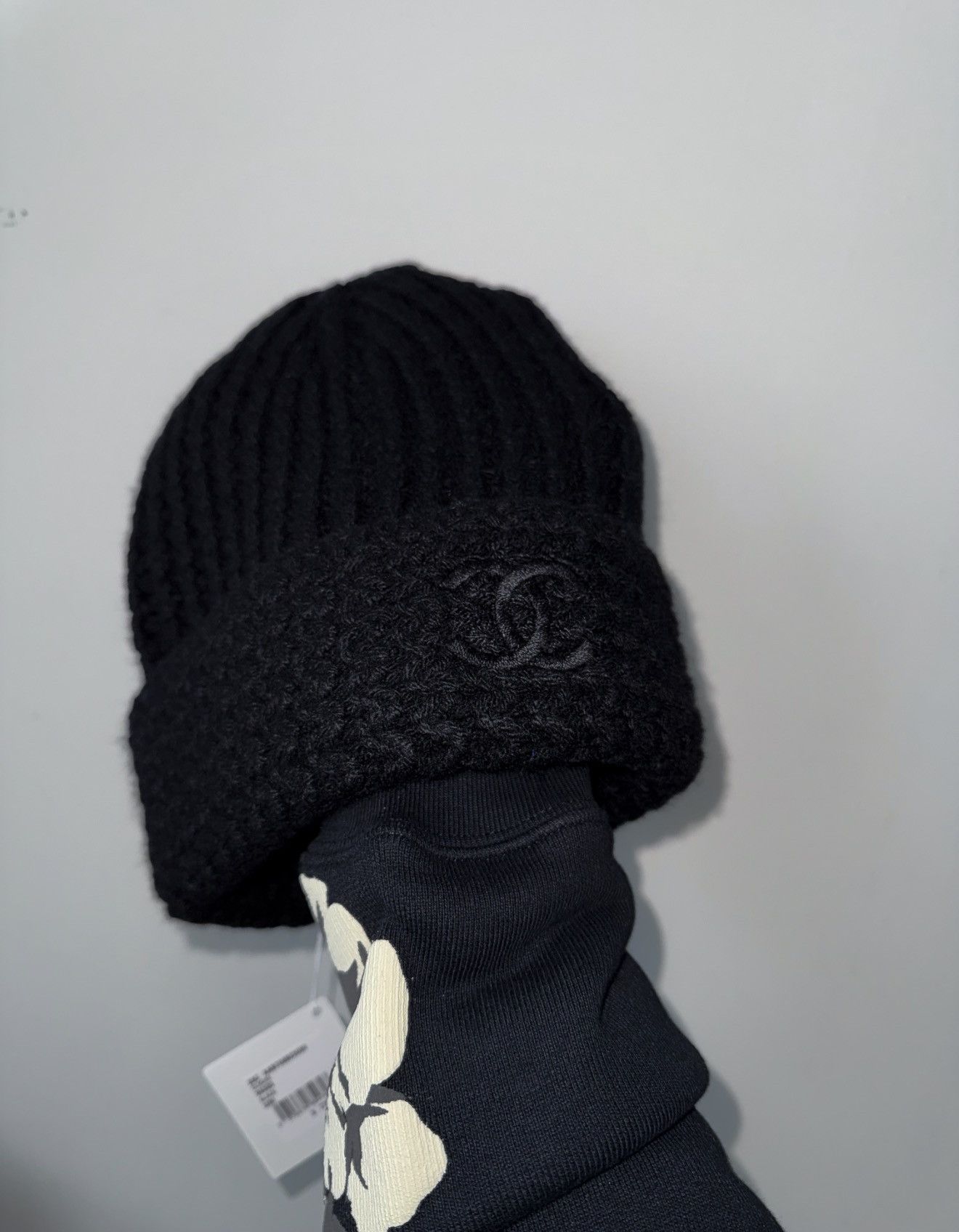 Chanel Chanel cc cashmere logo beanie Size ONE SIZE - 4 Thumbnail