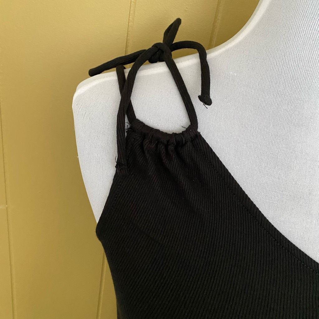 Old Navy Old Navy women XS brand new one shoulder tank top black Size XS / US 0-2 / IT 36-38 - 2 Thumbnail