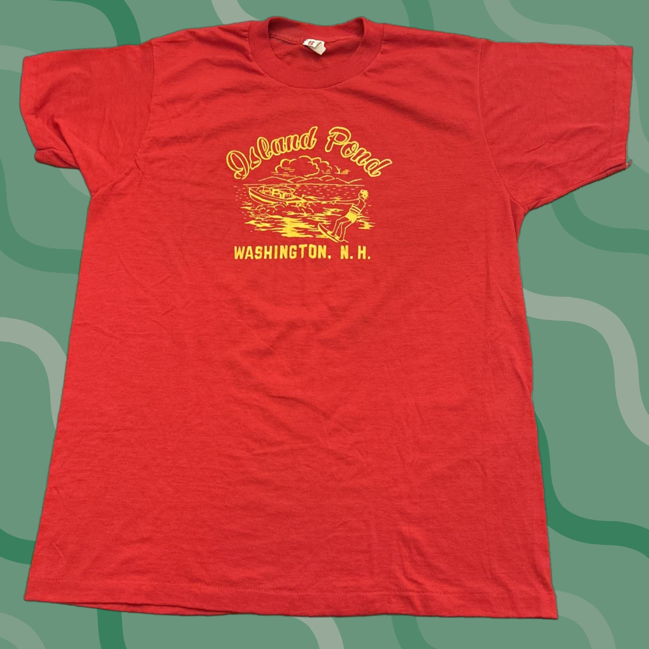 VINTAGE Screen Stars T-Shirt Washington NH Island Pond Red XL Men Size XL Back Marks Easy Wash
