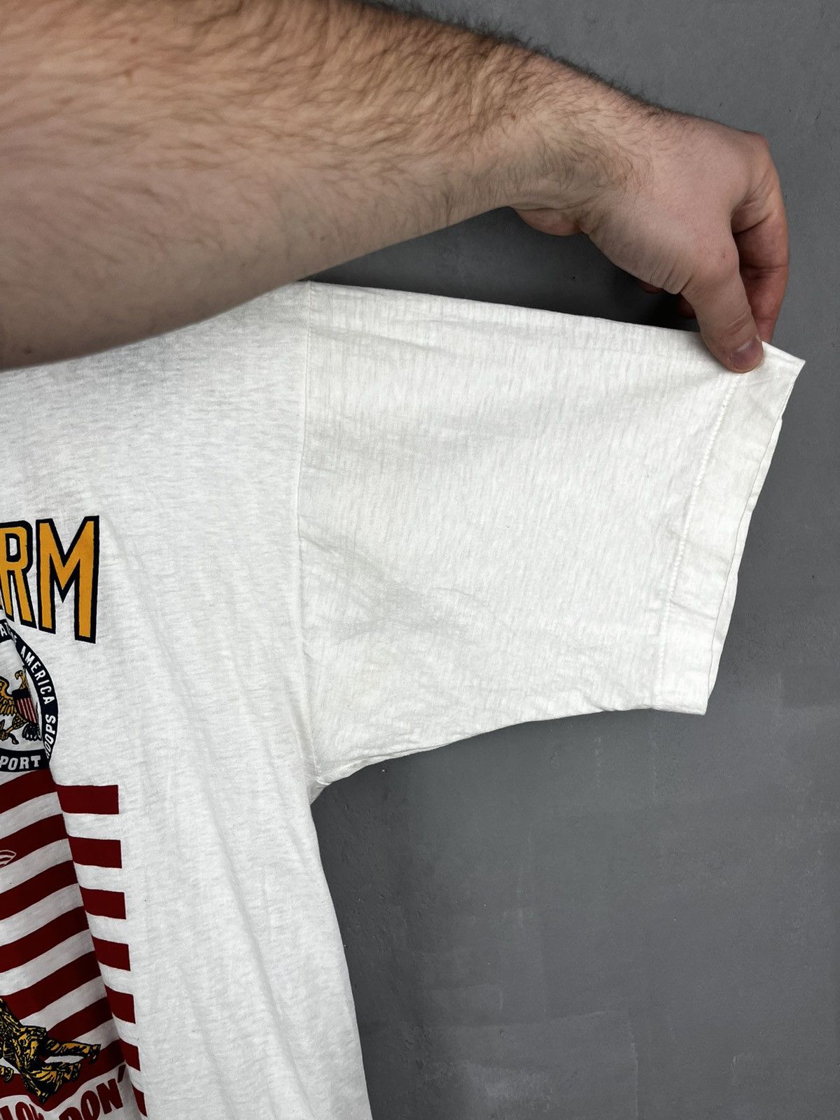 Vintage Vintage 90s USA 'Operation Desert Storm' White Tee Size US L / EU 52-54 / 3 - 9 Thumbnail