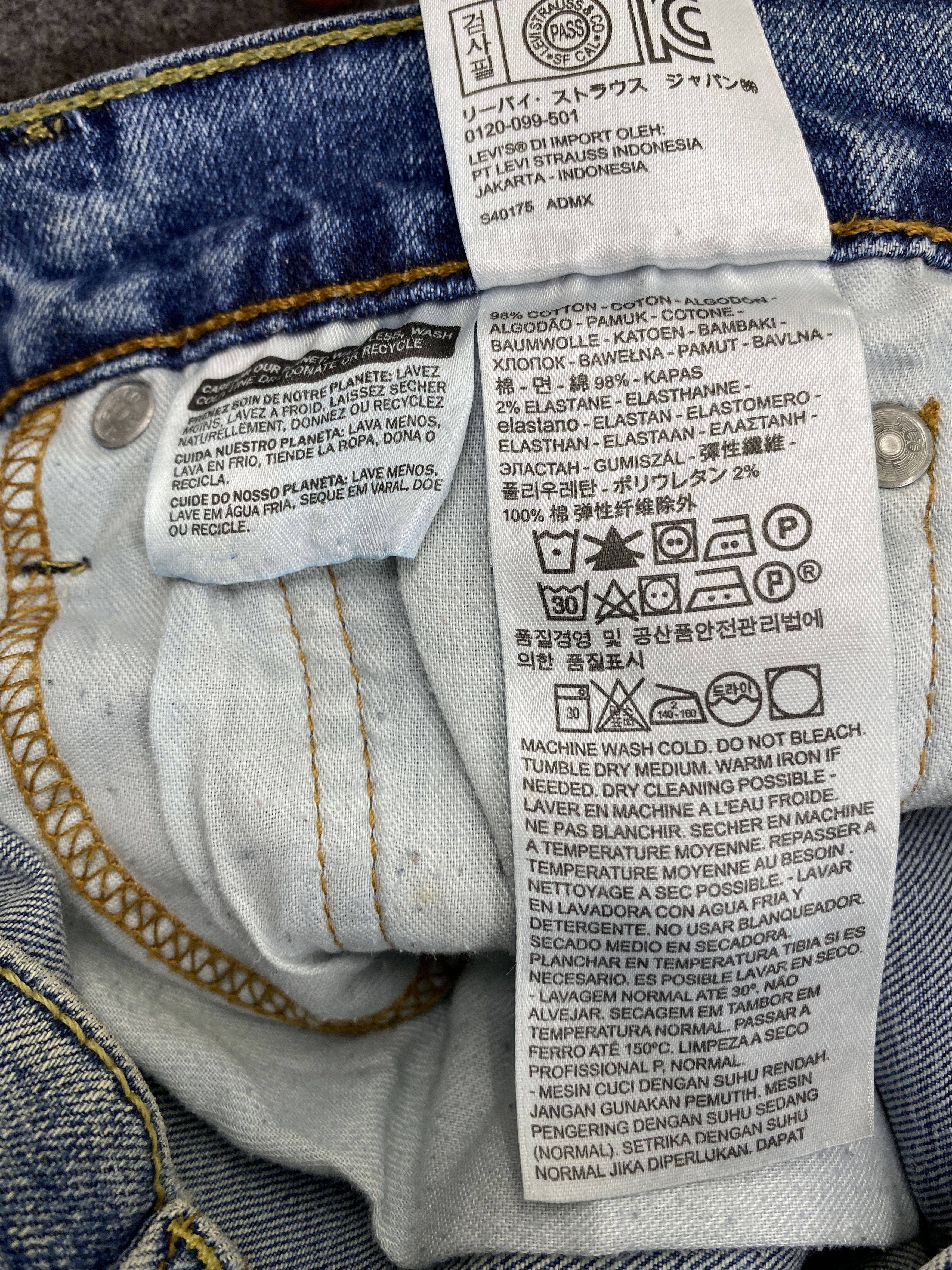 Levi's Vintage Distressed Levis 511 Faded Blue Jeans S0033 Size US 28 / EU 44 - 8 Thumbnail