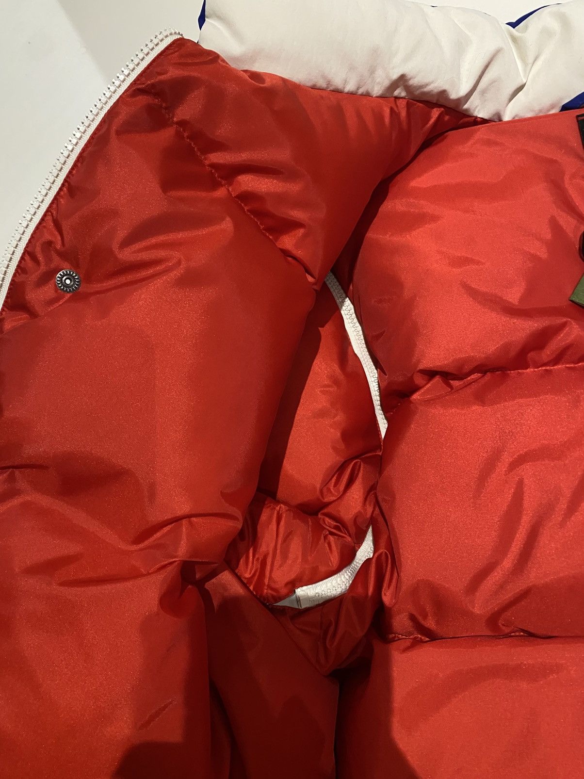 Gucci Gg Gucci down puffer jacket with detachable sleeves! Size US M / EU 48-50 / 2 - 8 Thumbnail