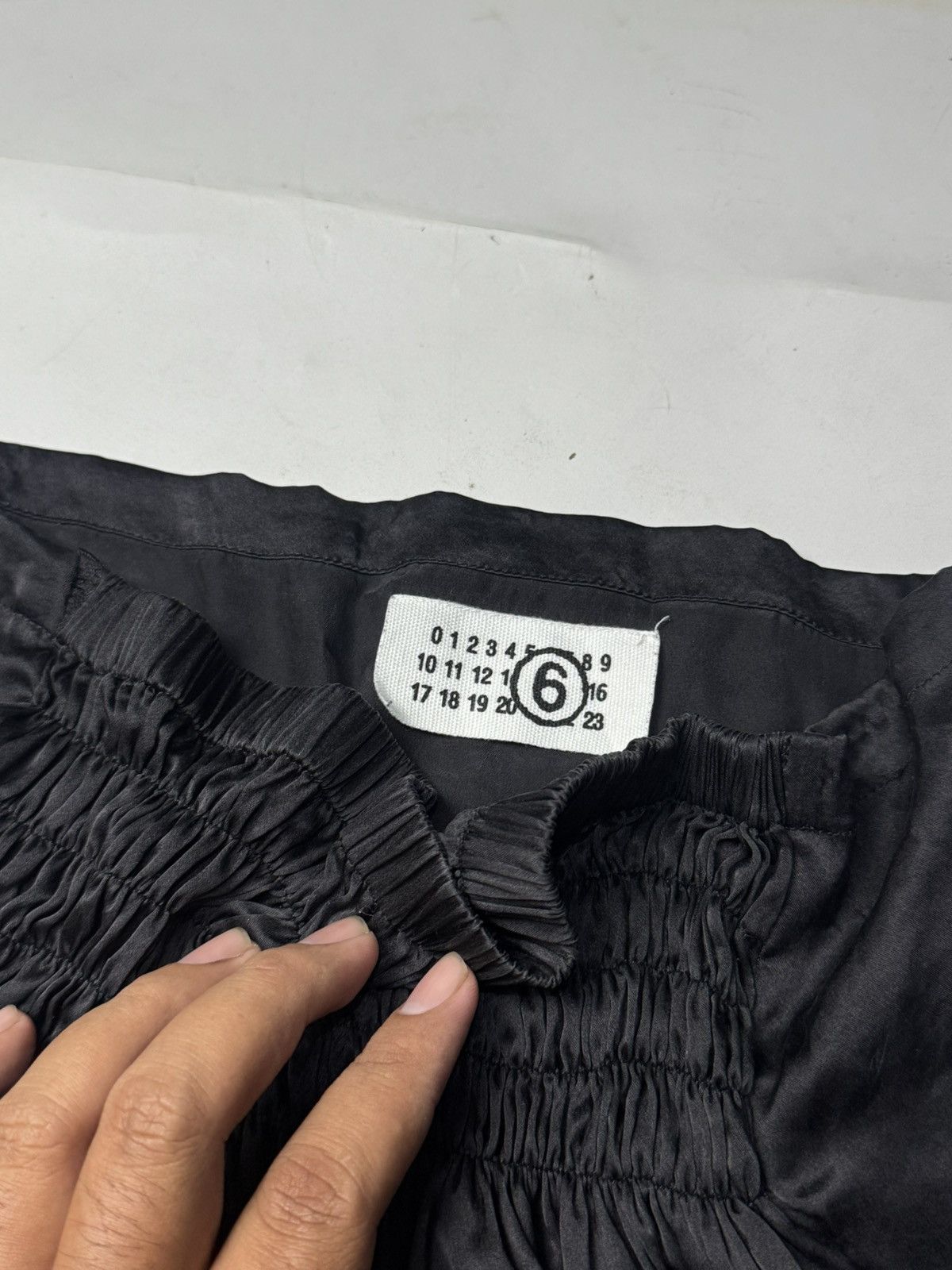 Maison Margiela Maison Martin Margiela Mini Skirt Silk Size 27" / US 4 / IT 40 - 6 Thumbnail