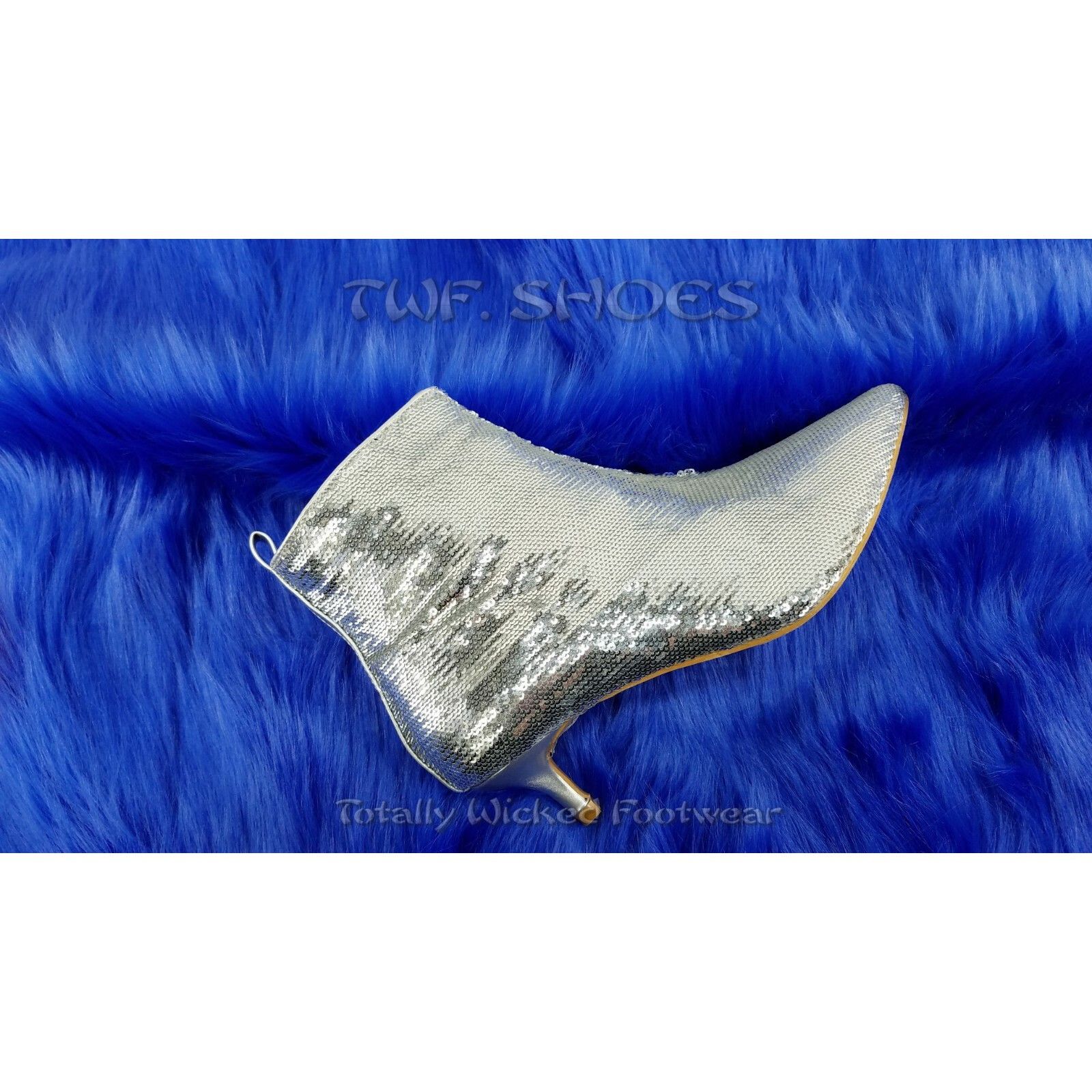 Other Harmoni Silver Sequin Pointy Toe 1.5" Kitten Heel Ankle Boot Size US 8 / IT 38 - 1 Thumbnail