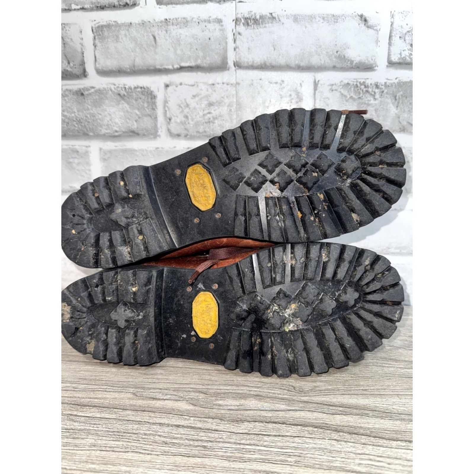Vibram VINTAGE Weinbrenner Wood N Stream Leather Boots Mens 7 M Vibram Leather Insoles Rugged Boots Hiking Leather Brown Ankle Lace Up Round Toe USA 978 Mens Size US 7 / EU 40 - 7 Thumbnail