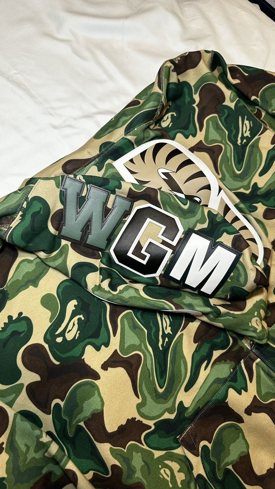 Bape ART CAMO SHARK FULL ZIP HOODIE Size US L / EU 52-54 / 3 - 6 Thumbnail