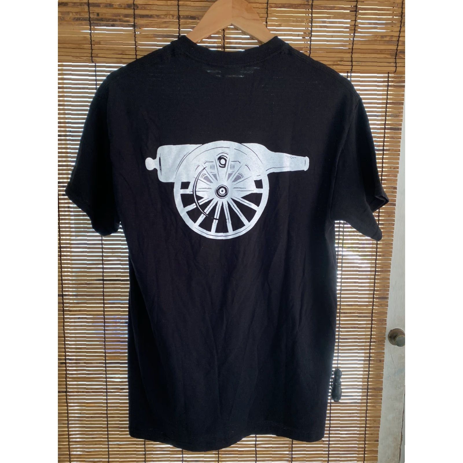 Gildan Mens Medium Castle Island Brewing Co Black Cannon Shirt Beer Norwood M Mens Size US M / EU 48-50 / 2 - 5 Thumbnail