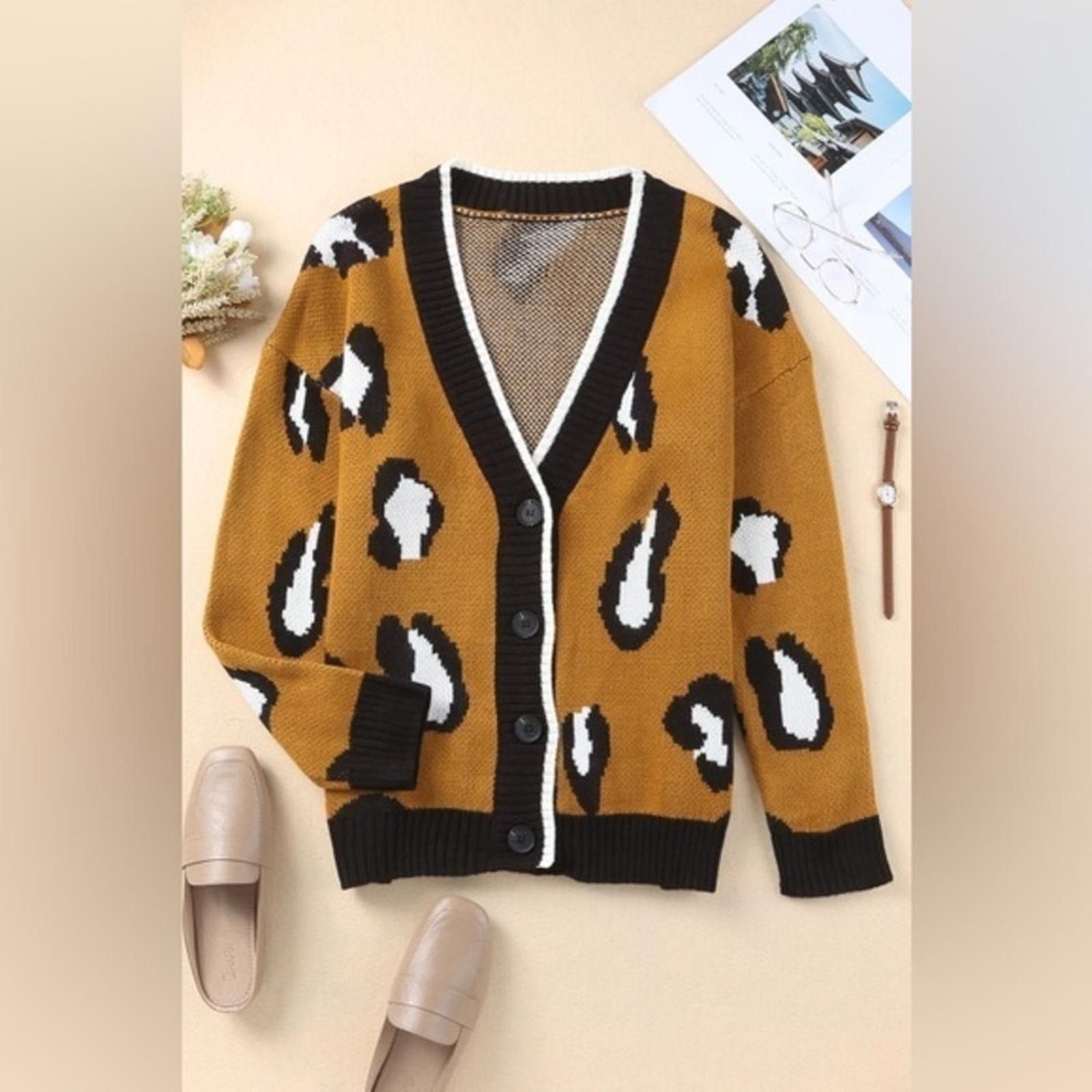 Designer Leopard Print Cardigan Sweater NWT​​​​​​​​ Size L / US 10 / IT 46 - 2 Thumbnail