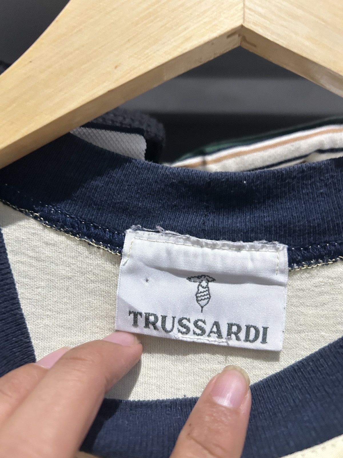 Trussardi Vintage 90s Trussardi Big logo Printed tee Size US XL / EU 56 / 4 - 3 Thumbnail