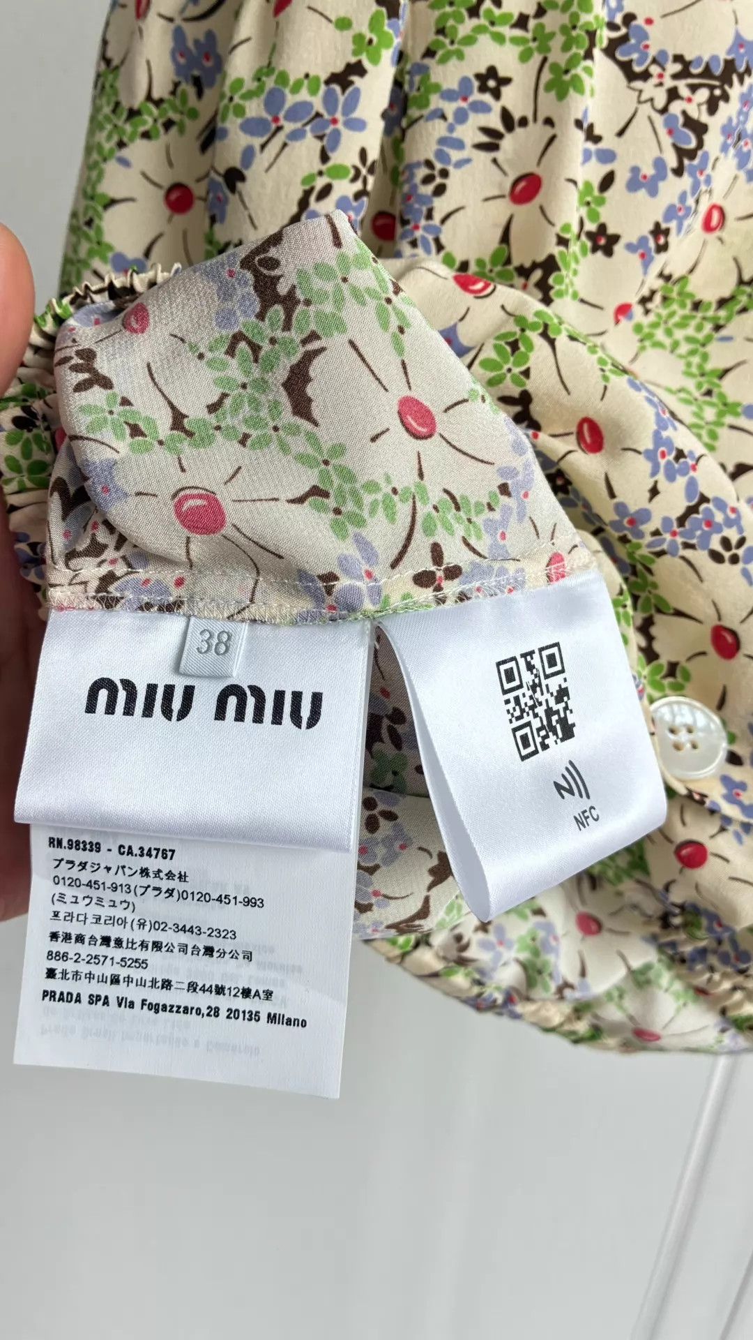 Miu Miu MIU MIU Floral Silk Peter Pan Collar Short Sleeve Shirt 38 Size XS / US 0-2 / IT 36-38 - 4 Thumbnail