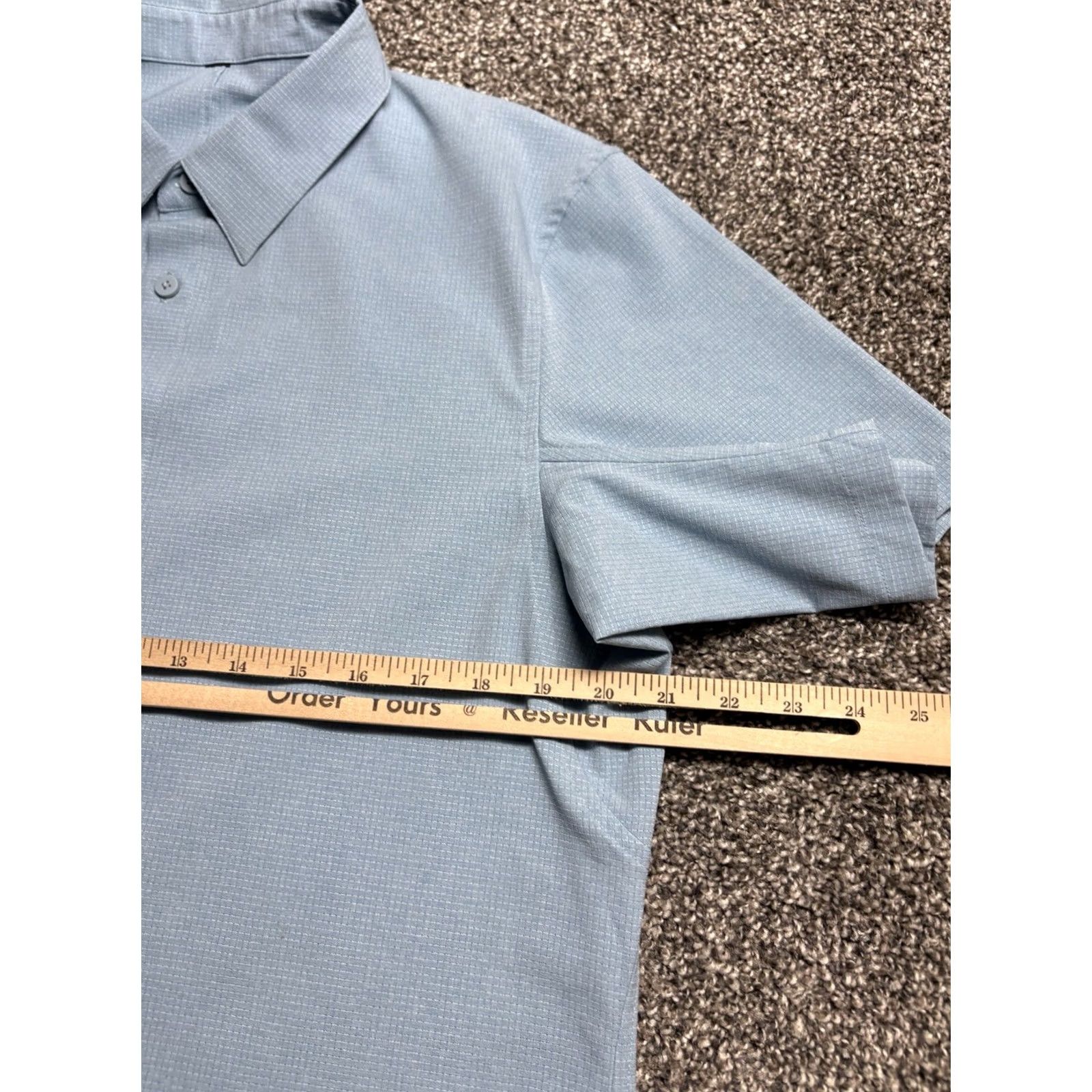 Lululemon VINTAGE? No. Lululemon Shirt Mens M Blue Button Up Short Sleeve Athletic Tech Ripstop Size US M / EU 48-50 / 2 - 5 Thumbnail