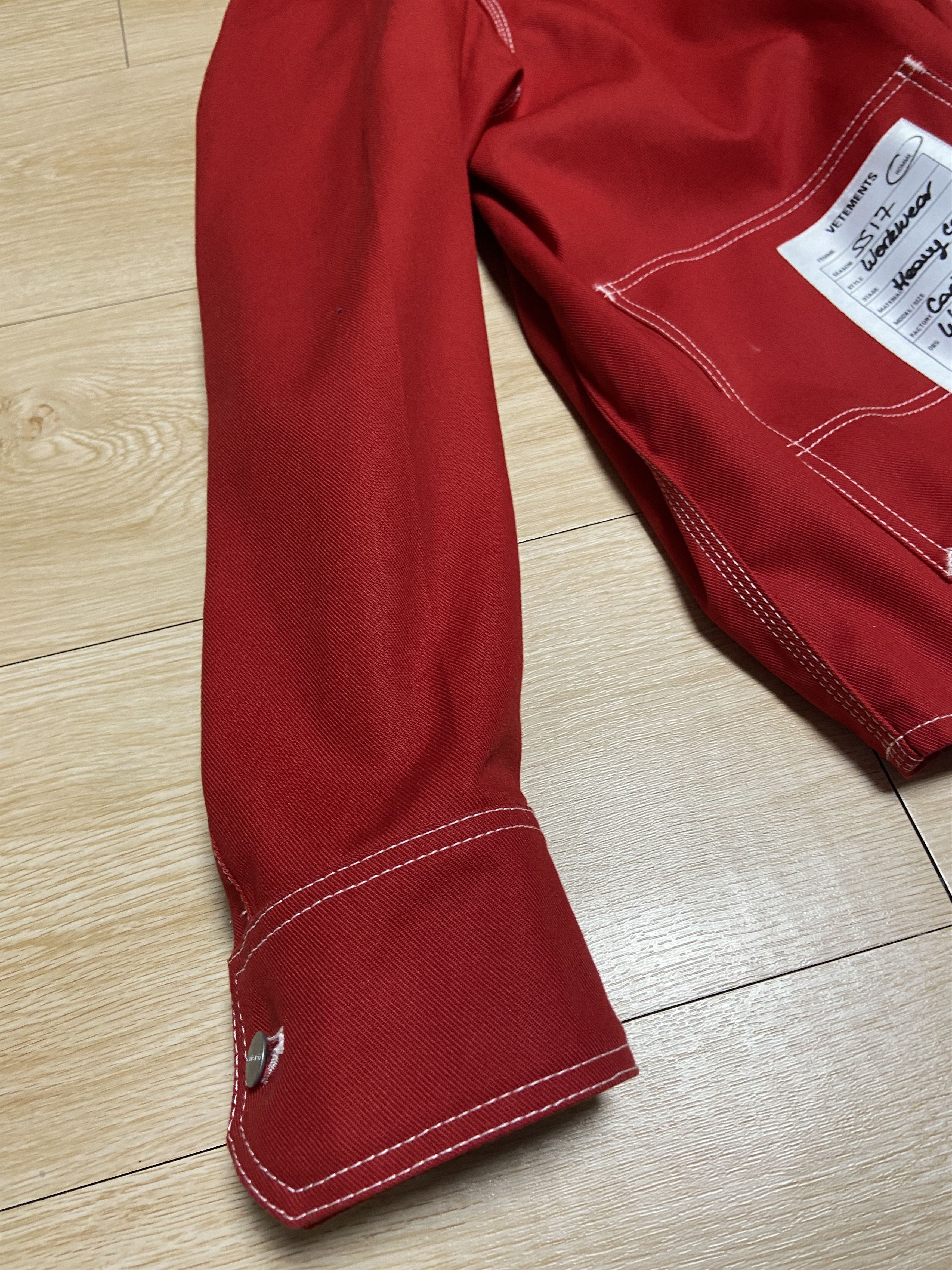 Carhartt × Vetements XS Vetements Carhartt oversized work jacket red Size US XS / EU 42 / 0 - 4 Thumbnail