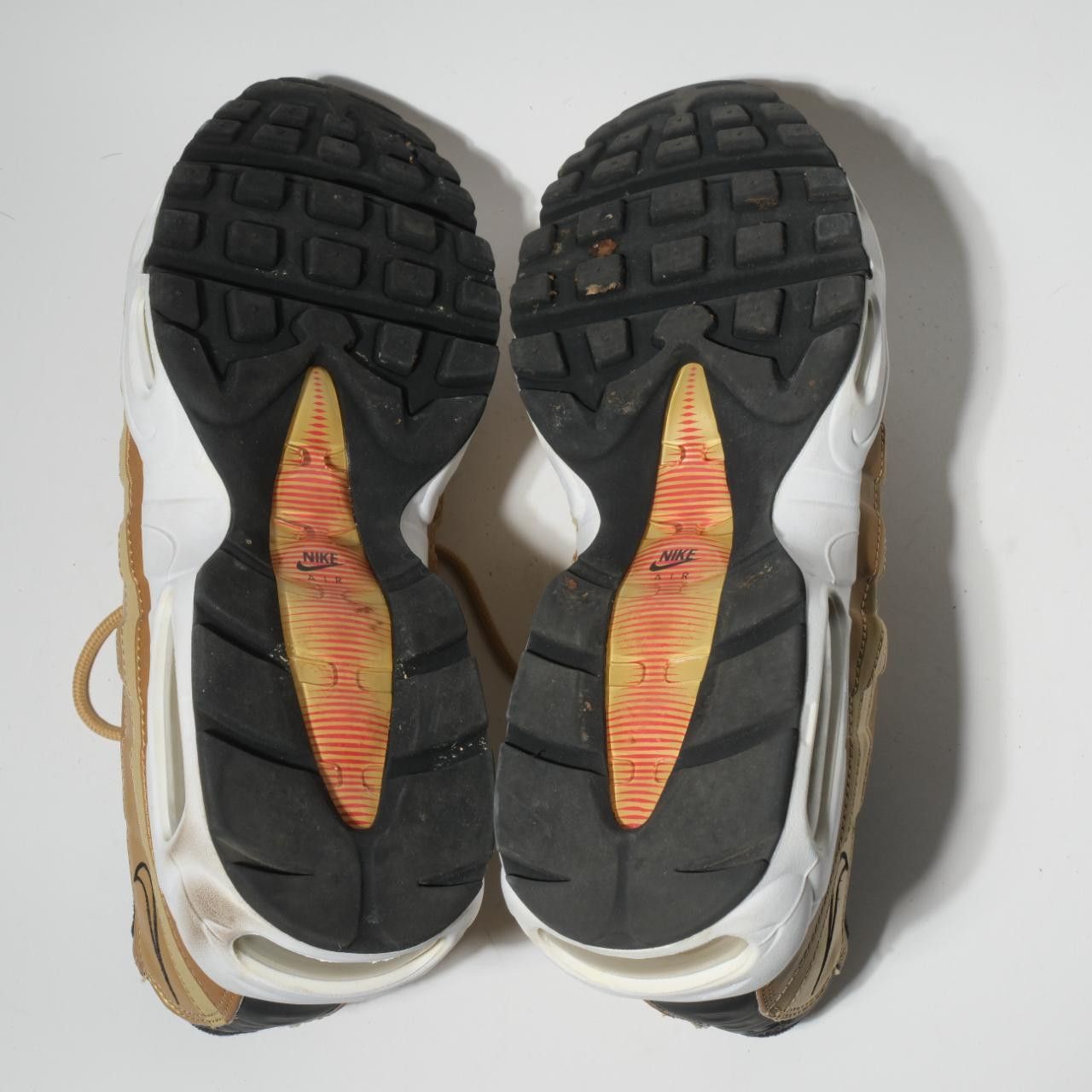 Nike Nike Air Max 95 OG QS 'Gold Bullet' 2017 Size US 12 / EU 45 - 7 Thumbnail