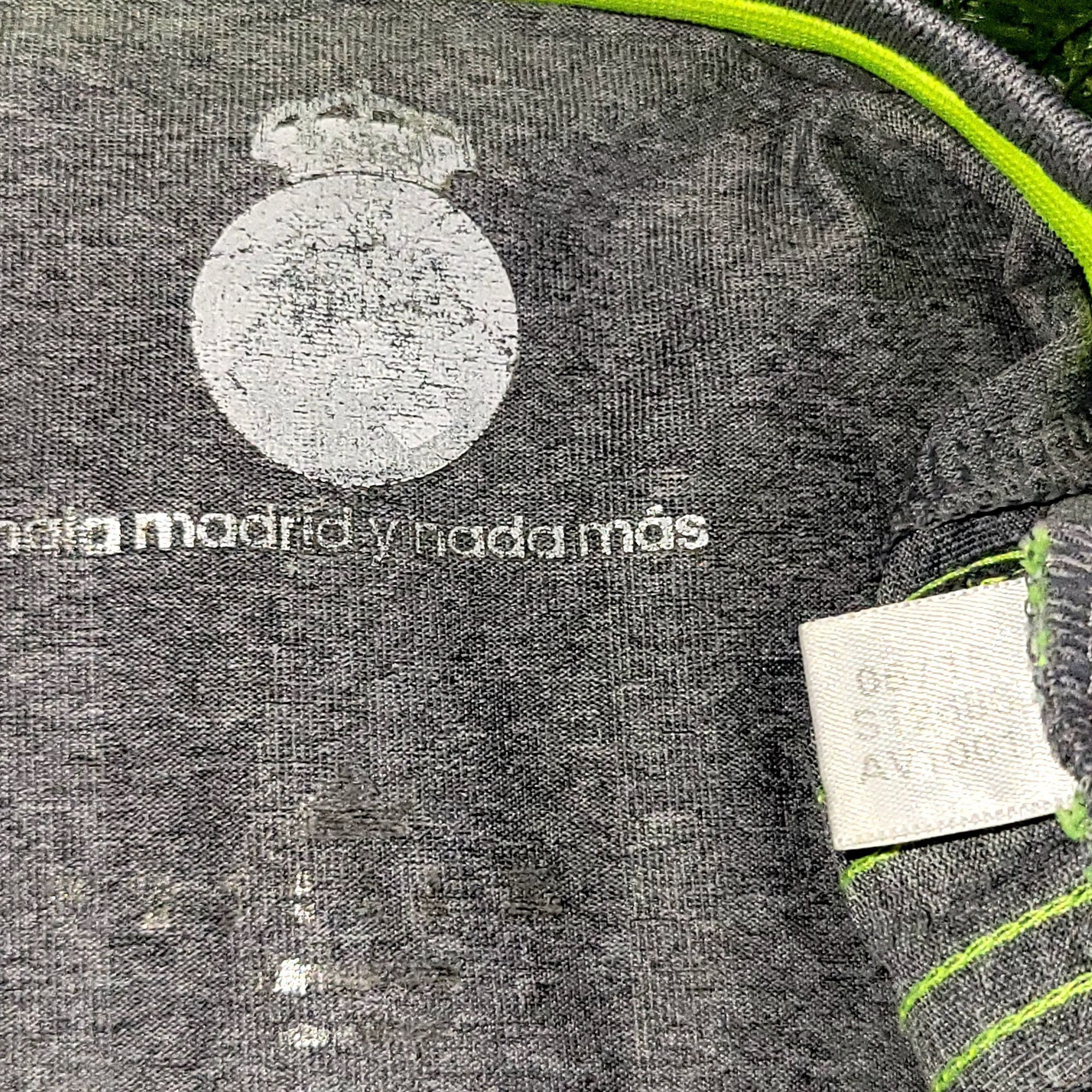 Adidas Ronaldo Real Madrid 2015 2016 Away Long Sleeve Soccer Jersey Size US M / EU 48-50 / 2 - 7 Thumbnail