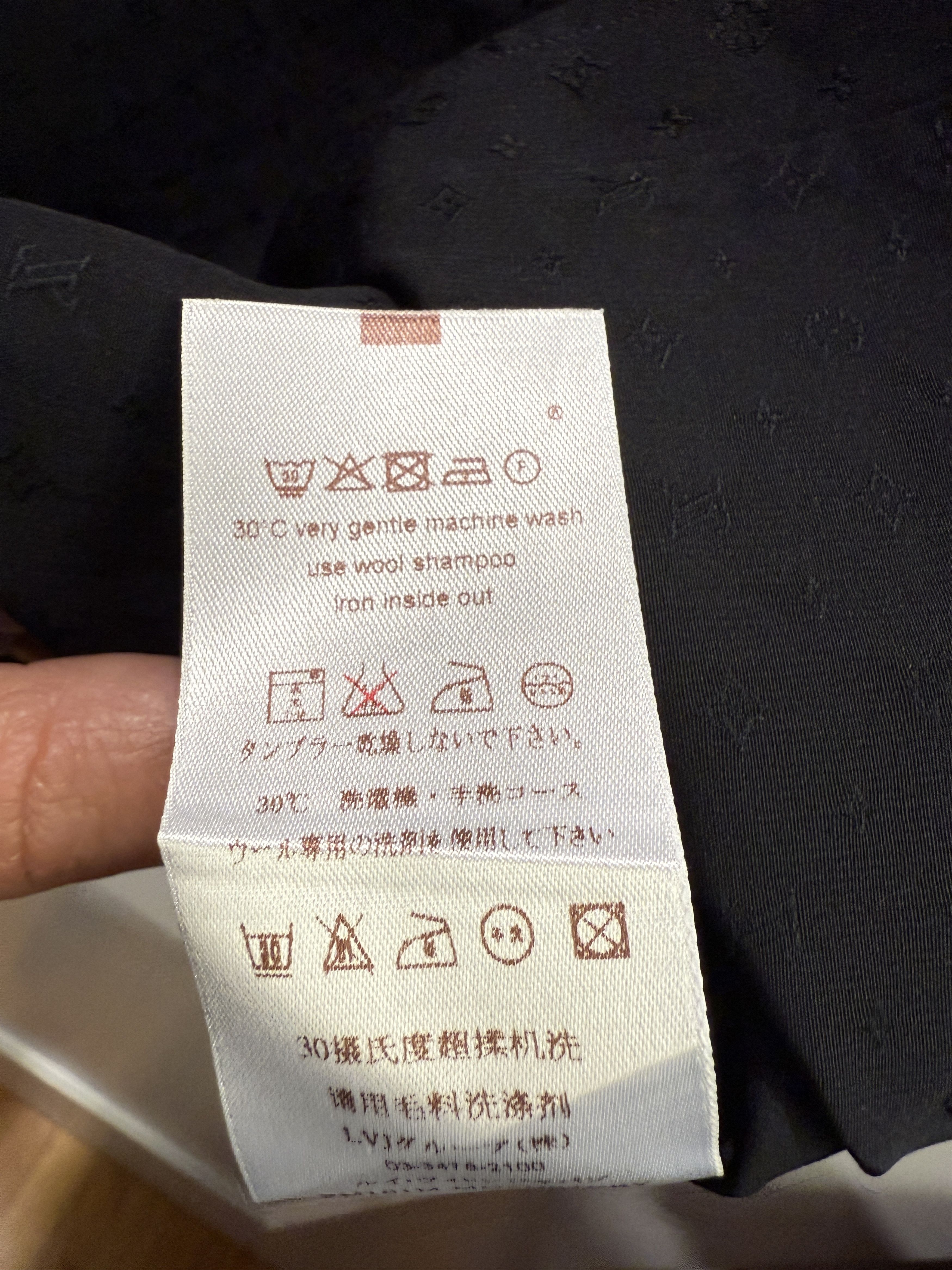 Louis Vuitton Black Louis Vuitton Monogram Shirt Size XL Size US XL / EU 56 / 4 - 6 Thumbnail