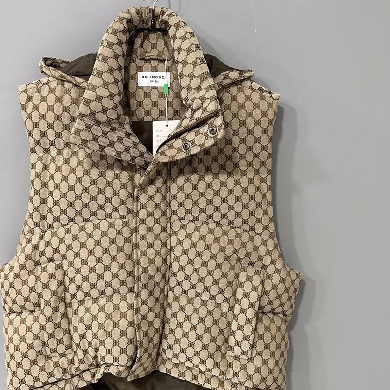 Balenciaga Balenciaga size 34 Gucci co-branded full print vest Size US S / EU 44-46 / 1 - 2 Thumbnail