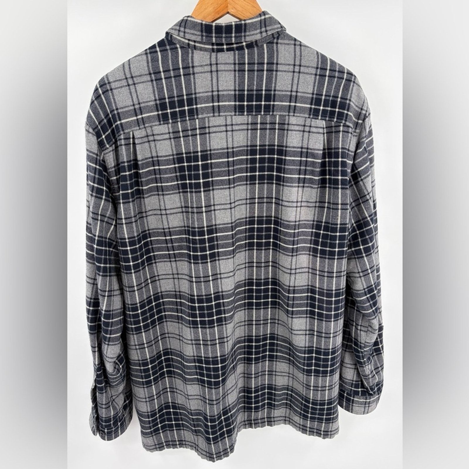 L.L. Bean L.L. Bean men’s fleece lined plaid flannel shirt jacket sz L Size US L / EU 52-54 / 3 - 4 Thumbnail