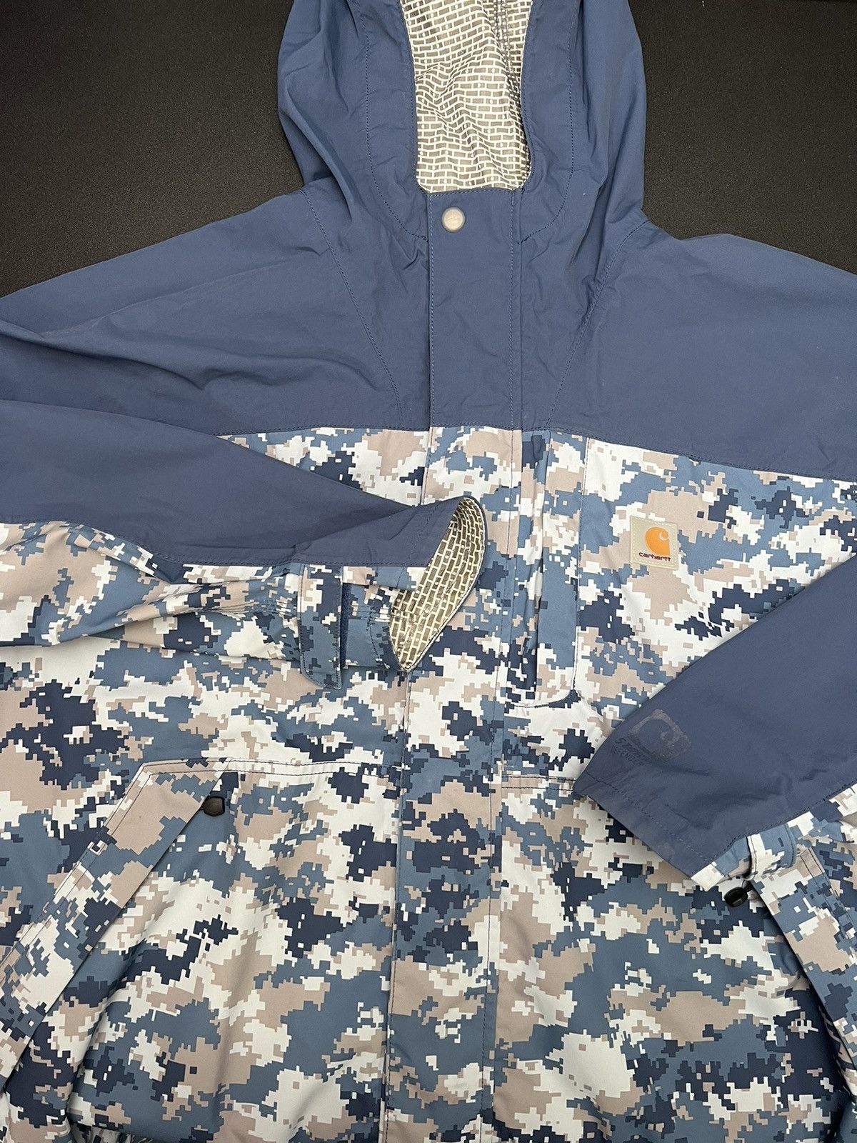Carhartt Carhartt digi camo rain jacket size L worn & flawed interior Size US L / EU 52-54 / 3 - 1 Thumbnail