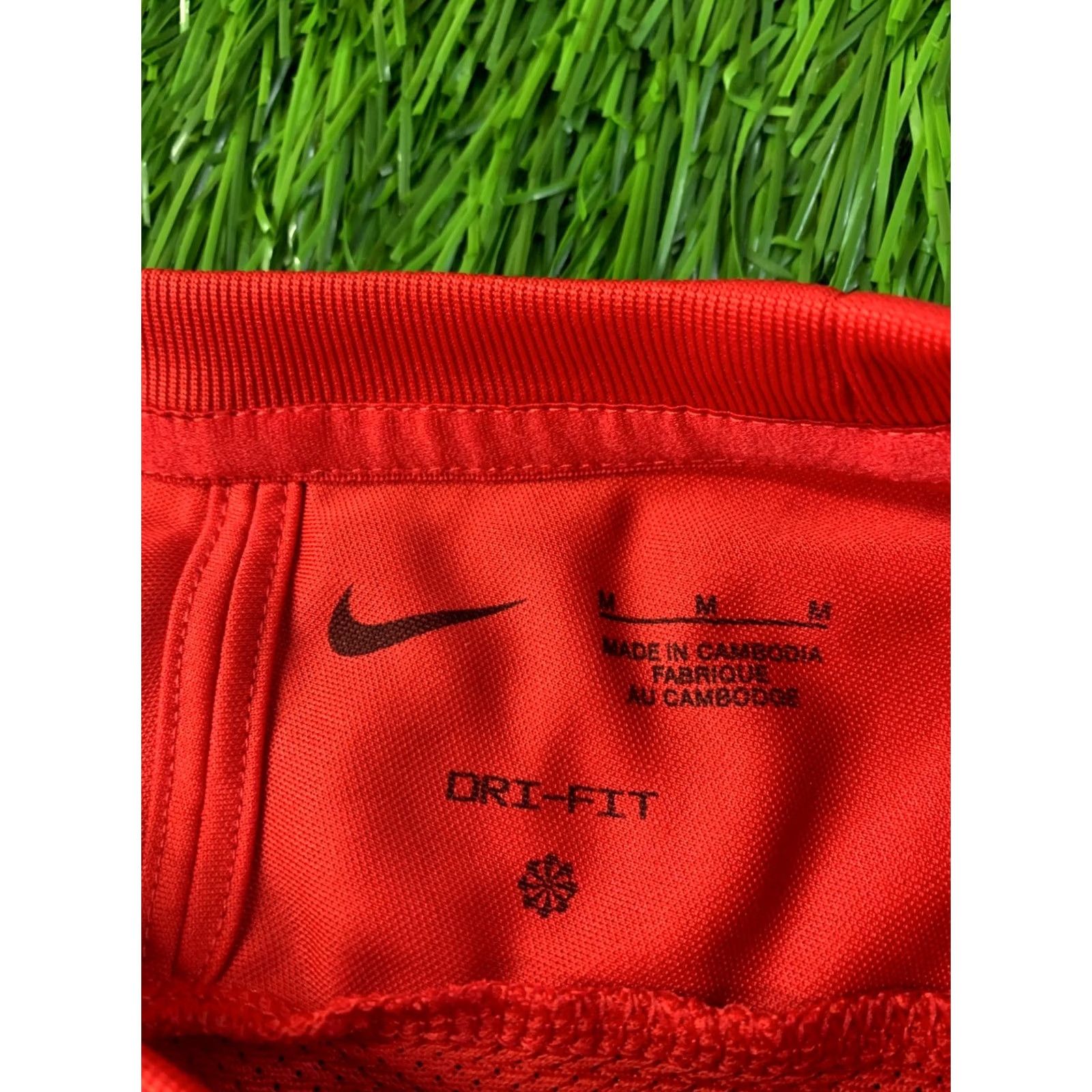 Nike Nike Academy Dri-Fit Men Football Shirt Jersey Tee Size M Medium Red and White Football Mens Shirt Size US M / EU 48-50 / 2 - 5 Thumbnail
