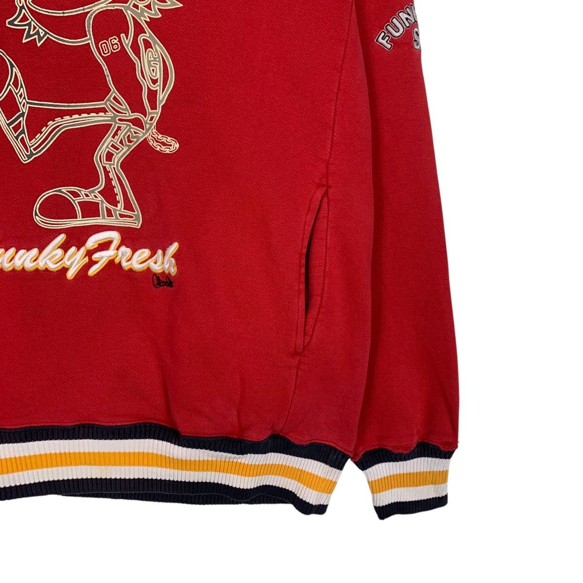 Japanese Brand FUNKY FRESH Style Embroidered Crewneck Sweatshirt #3628-C166 Size US M / EU 48-50 / 2 - 8 Thumbnail