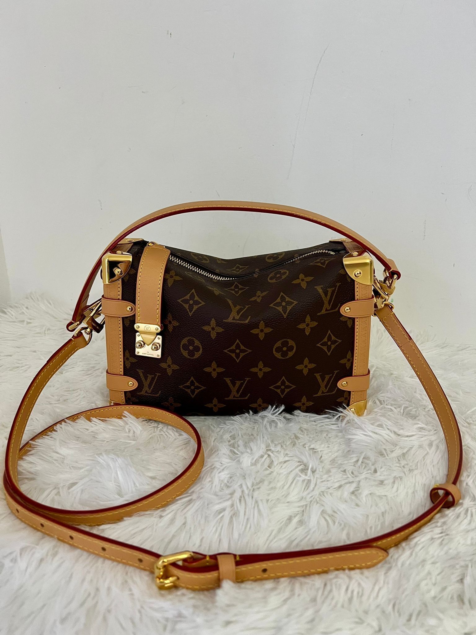 Louis Vuitton Louis vuitton trunk bag MM nWT Size ONE SIZE - 14 Thumbnail