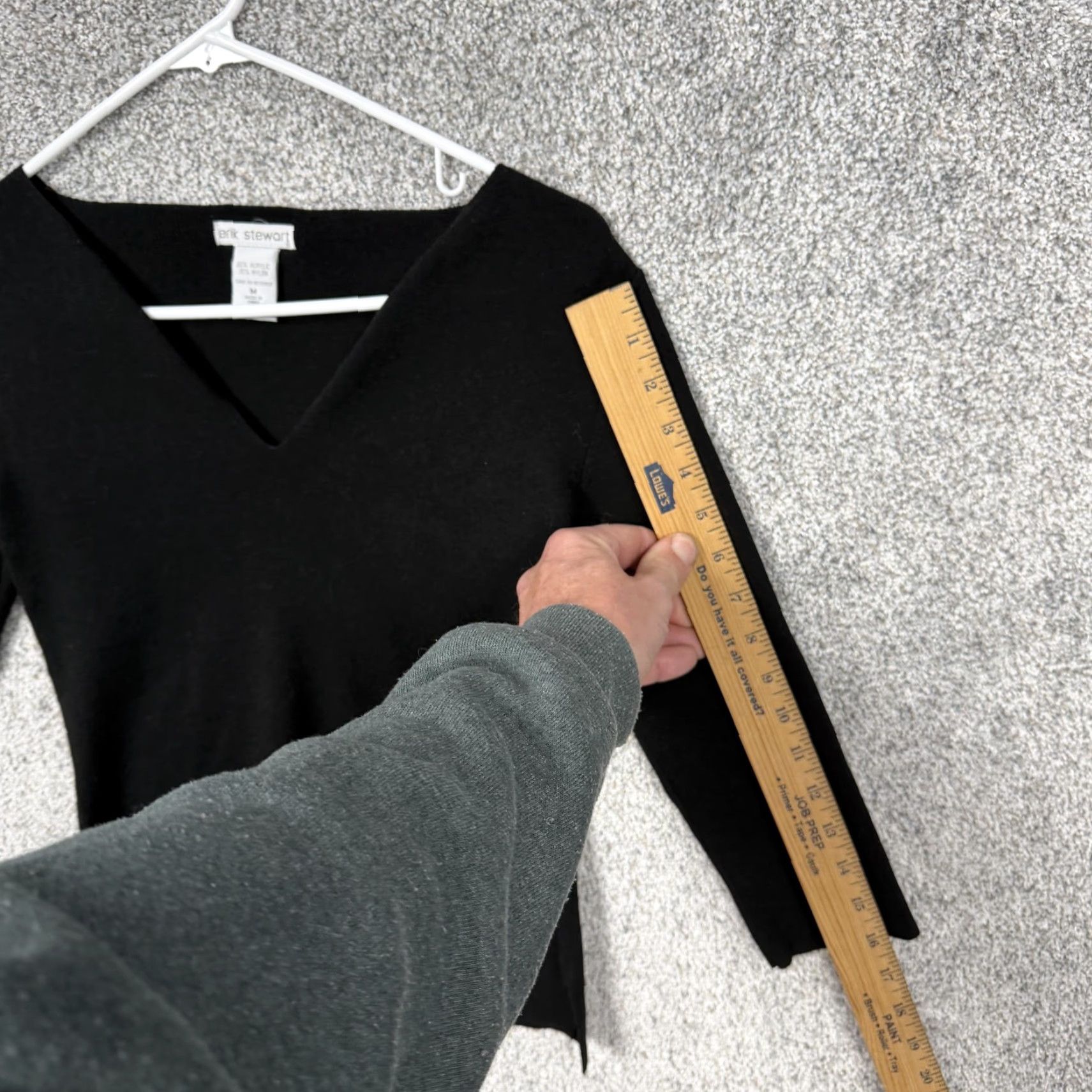 Vintage Erik Stewart Knit Top Medium Minimalist Layering Office Chic Dark Romantic Vamp Shirts Womens Black V-Neck 3/4 Sleeve Knit Sweater Size M / US 6-8 / IT 42-44 - 3 Thumbnail