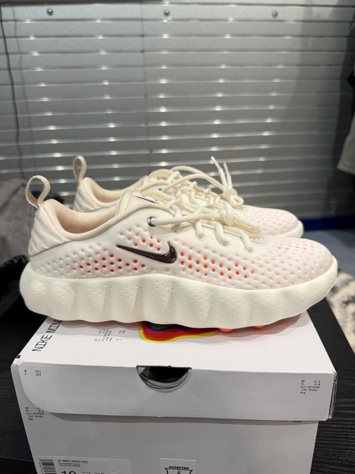 Nike Size 10W - Nike Mind 002 Women's Sail HQ4310-100 BRAND NEW Size US 10 / IT 40 - 2 Thumbnail
