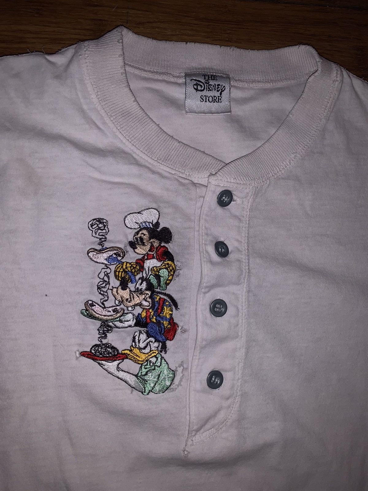 Disney Vintage disney button t shirt Size US L / EU 52-54 / 3 - 2 Thumbnail