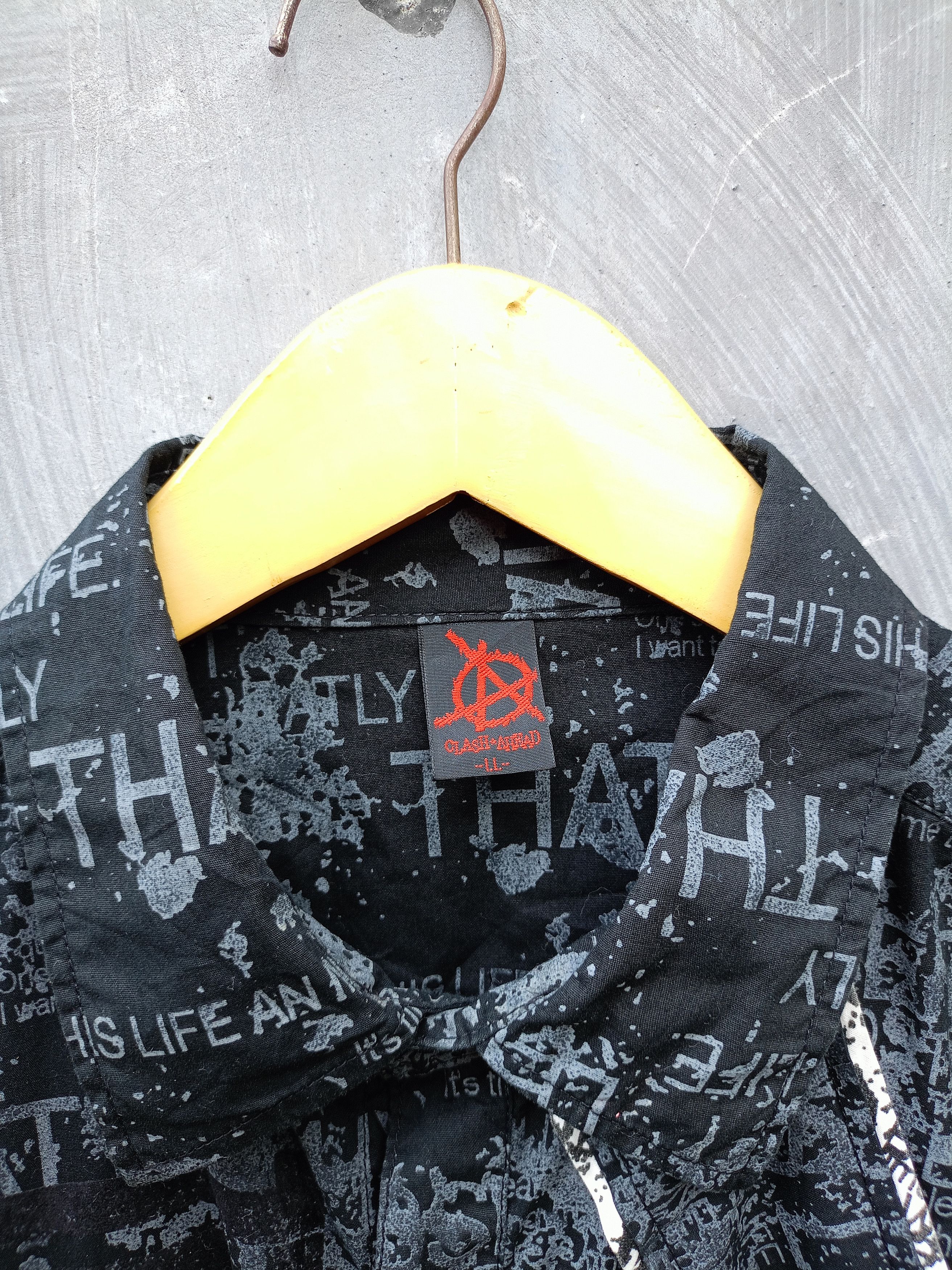 If Six Was Nine × Japanese Brand × Le Grande Bleu (L.G.B.) Clash Ahead print Shirts style ifsixwasnine Size US L / EU 52-54 / 3 - 4 Thumbnail