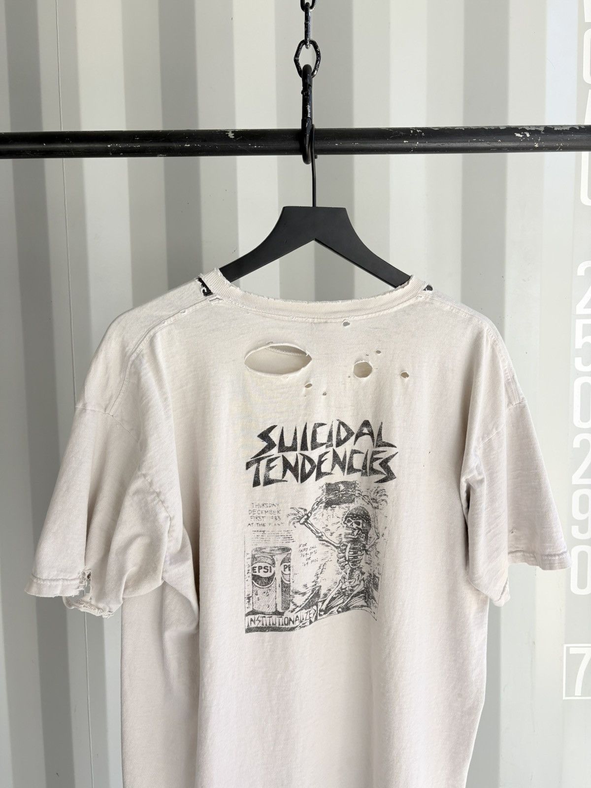 Band Tees Vintage Suicidal Tendencies Shirt Thrashed Faded Grunge Band Size US XXL / EU 58 / 5 - 4 Thumbnail
