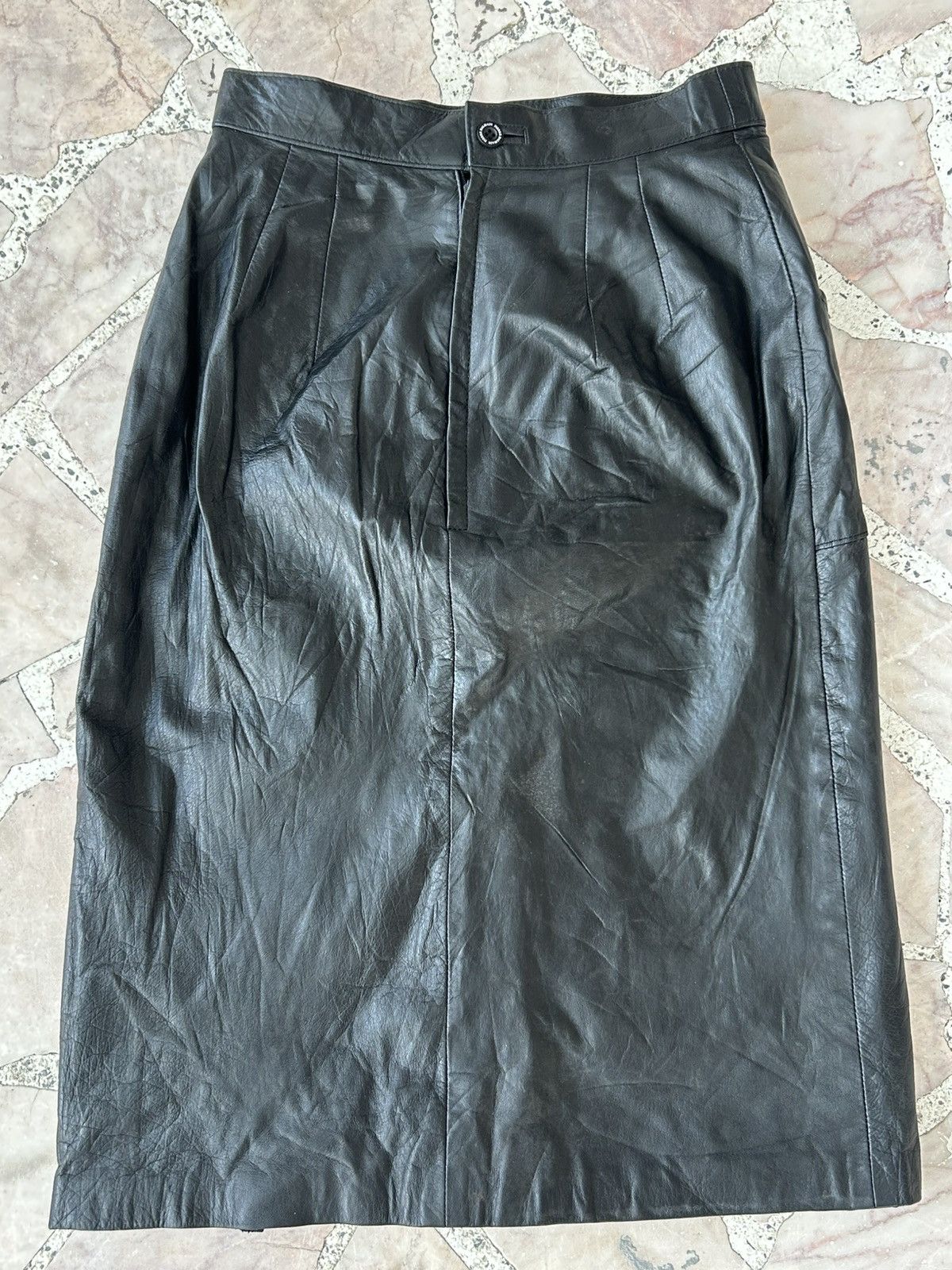 Pierre Balmain Pierre Balmain Vintage Leather Black Skirt Size 25" / US 0 / IT 36 - 2 Thumbnail