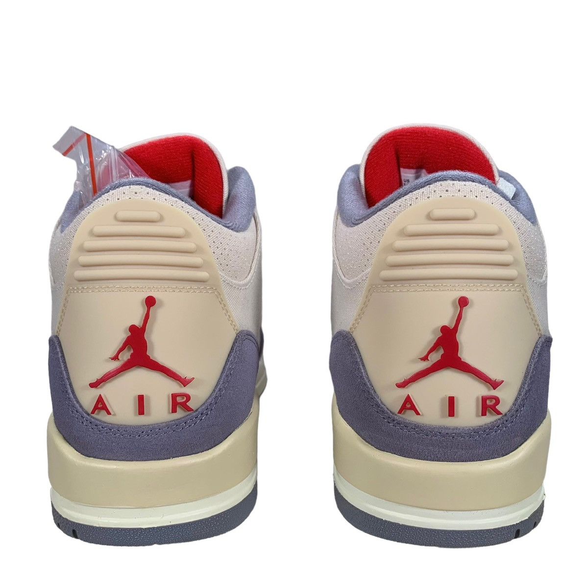 Jordan Brand Air Jordan 3 Retro SE Muslin University Red Sneakers Size 10 Size US 10 / EU 43 - 4 Thumbnail