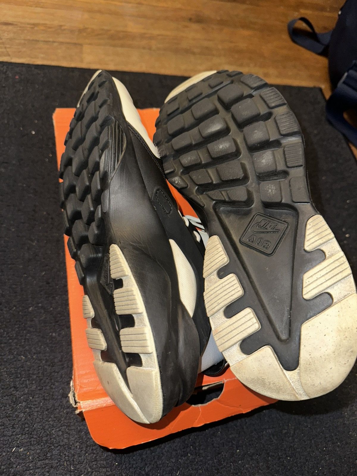 Nike Nike Huarache Size US 10 / EU 43 - 5 Thumbnail