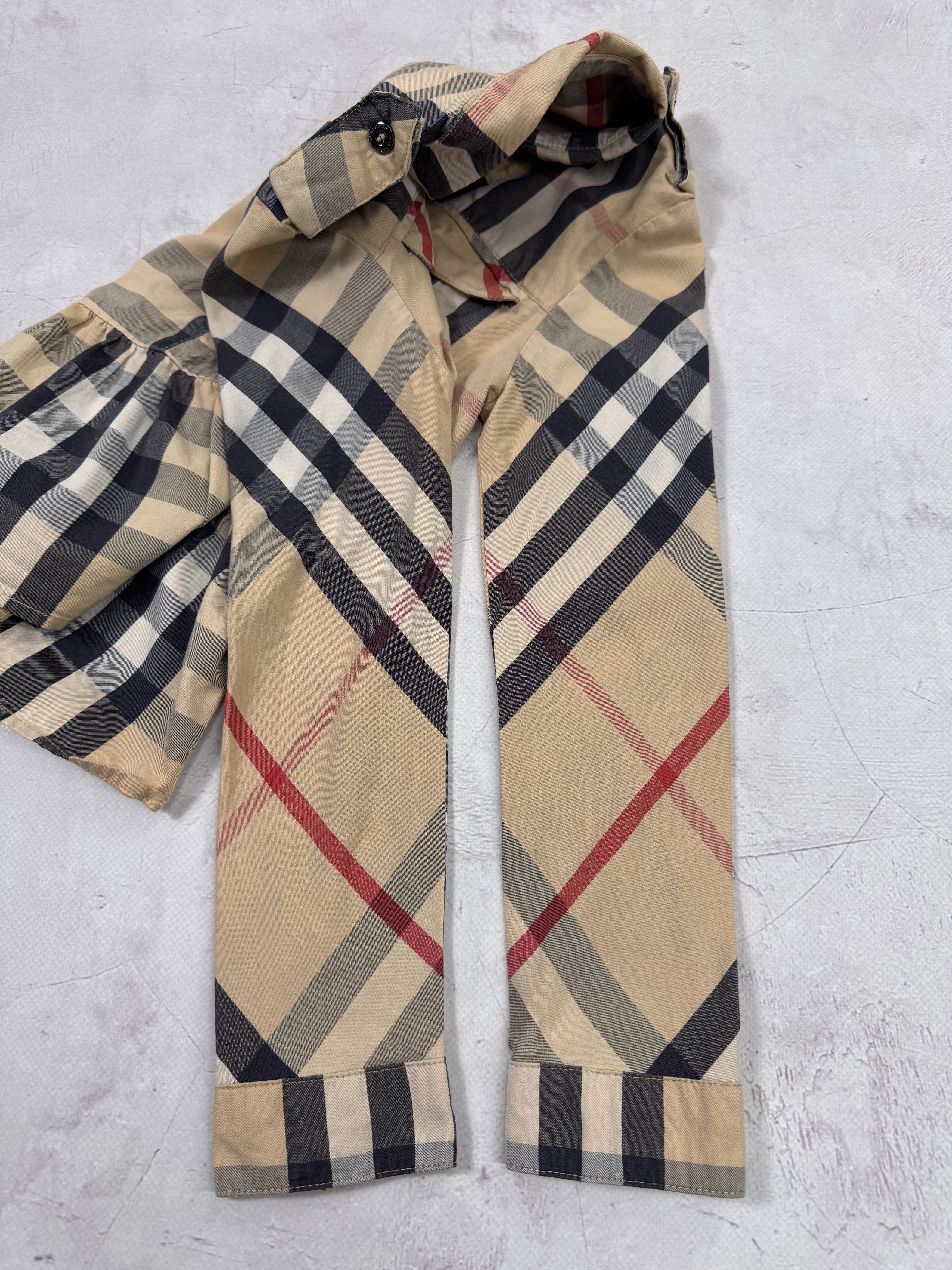 Burberry Burberry Shirt Nova Check Pattern Long Sleeve Girls Kids Size US XXS / EU 40 - 11 Thumbnail