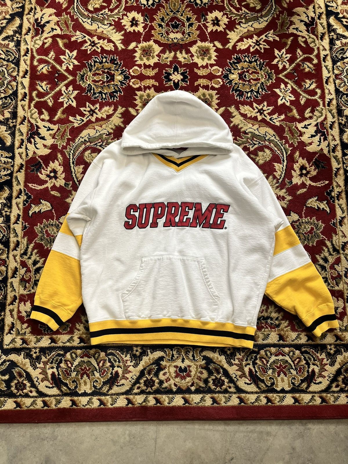 Supreme Supreme Hockey Hooded Sweatshirt (White) Size US M / EU 48-50 / 2 - 1 Preview