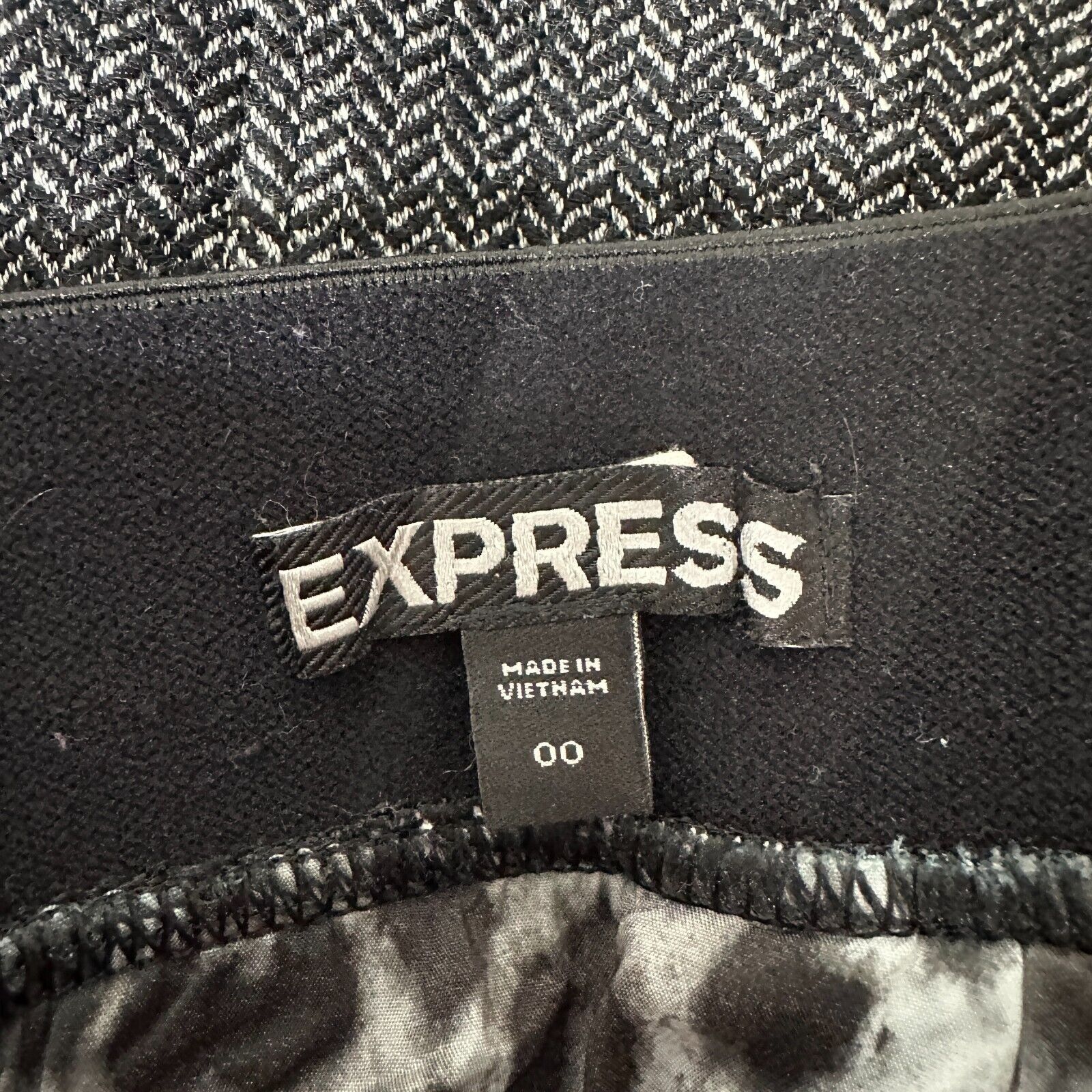 Express Express Black & White Houndstooth Back Zip Pencil Skirt 00 Size 24" / US 00 / IT 34 - 3 Thumbnail