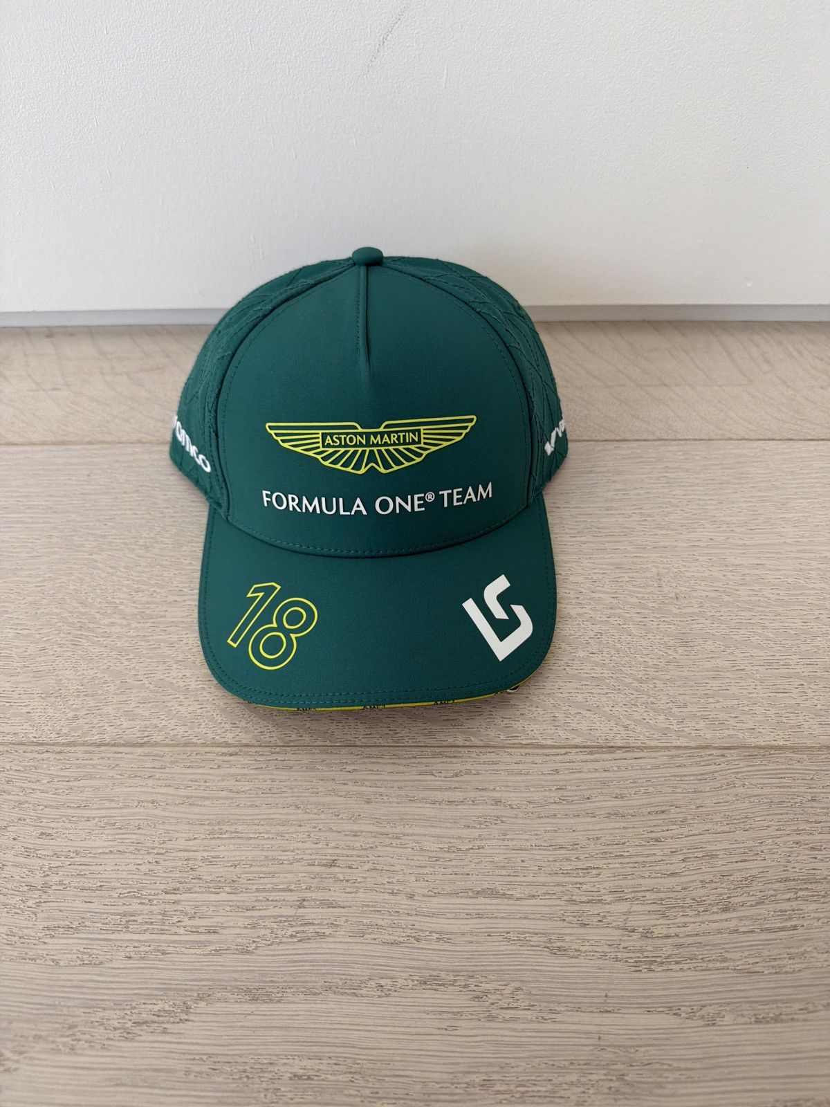 Other Formula One Aston Martin Hat Size ONE SIZE - 6 Thumbnail