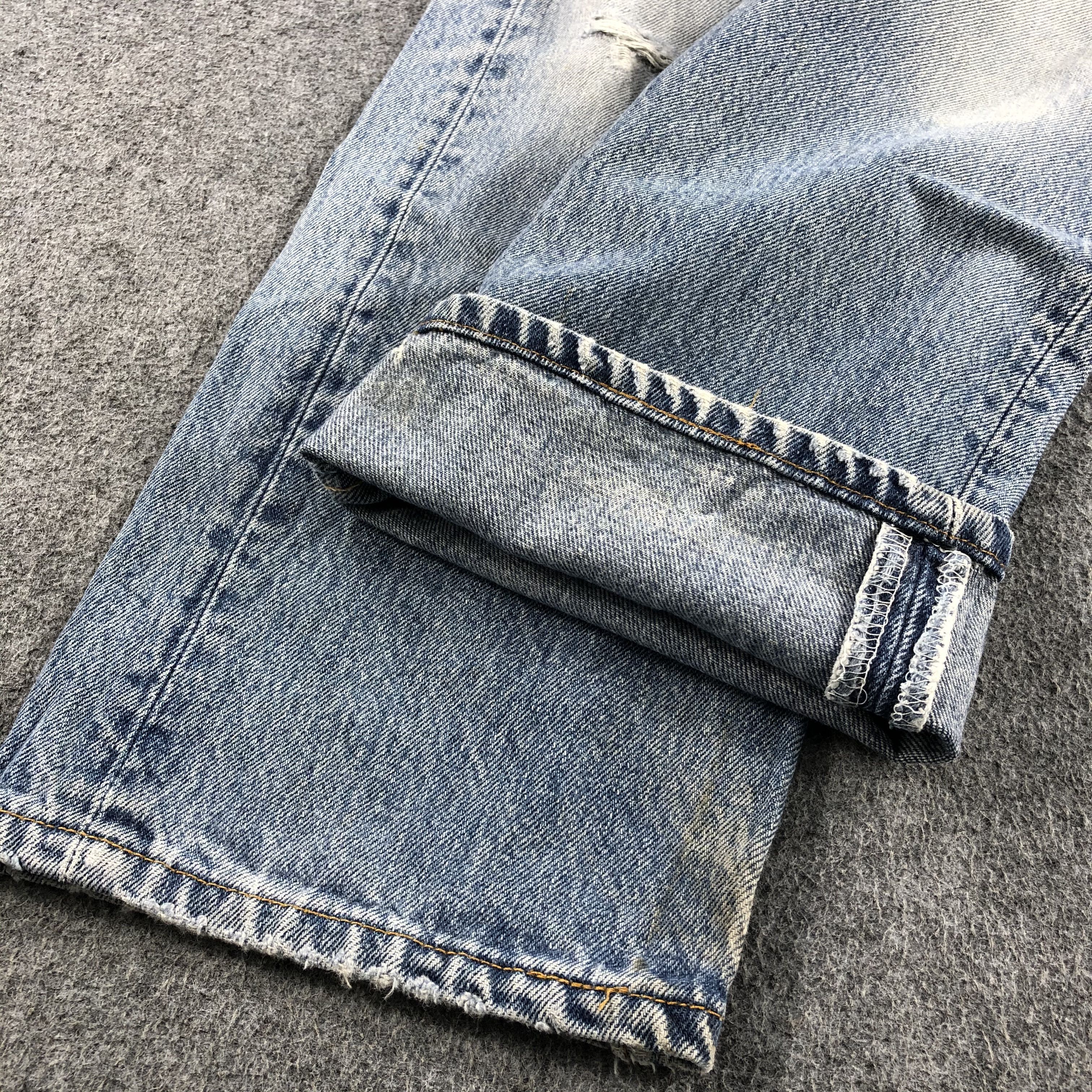Levi's 90s Vintage Light Wash Levis 501 Jeans-J2194 Size US 31 - 6 Thumbnail
