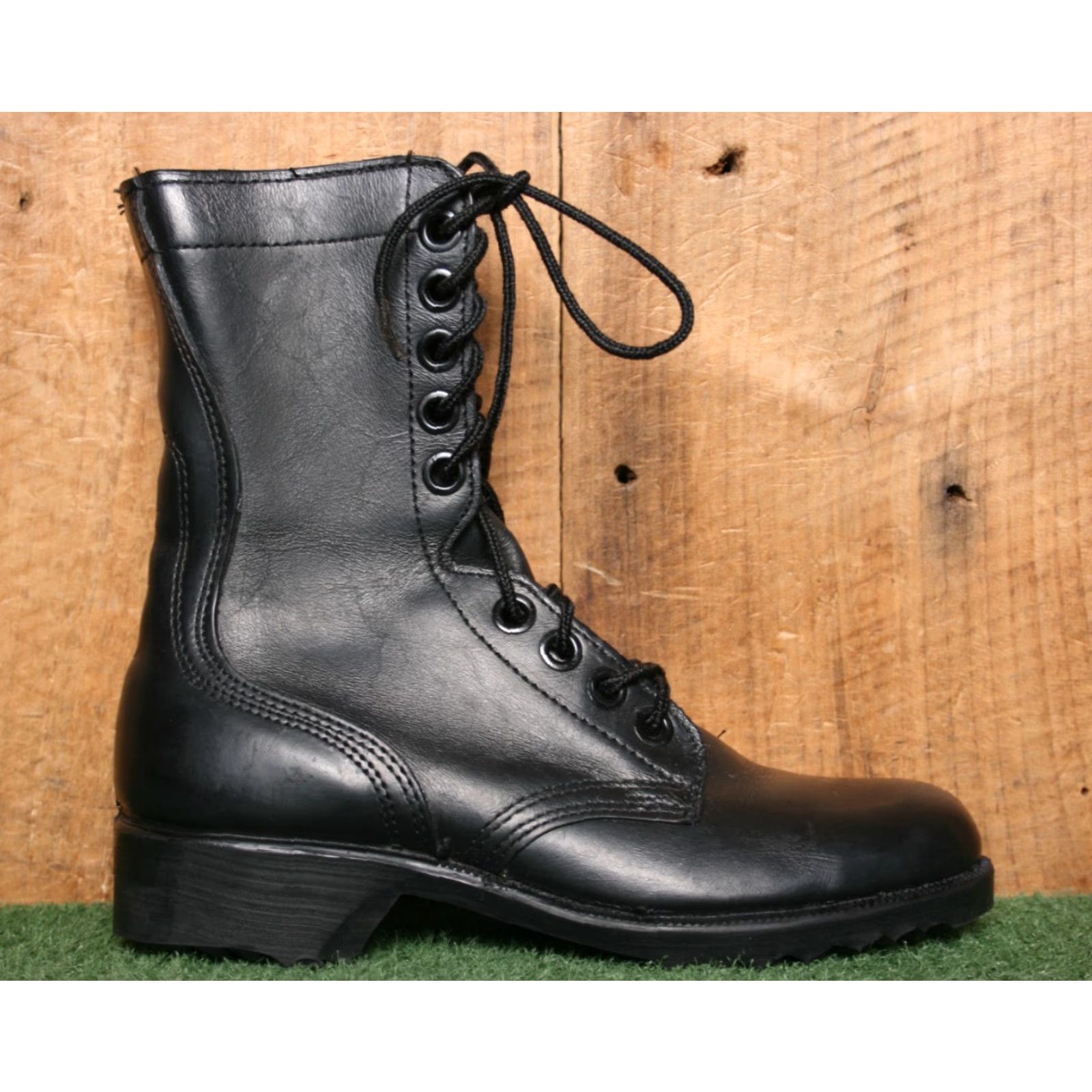 Vintage VINTAGE RO-SEARCH Black Leather Combat Boots Men 4R Regular Width 1979 Shoes Mens Leather Combat Boots 1979 VINTAGE Size US 5 / EU 37 - 2 Thumbnail