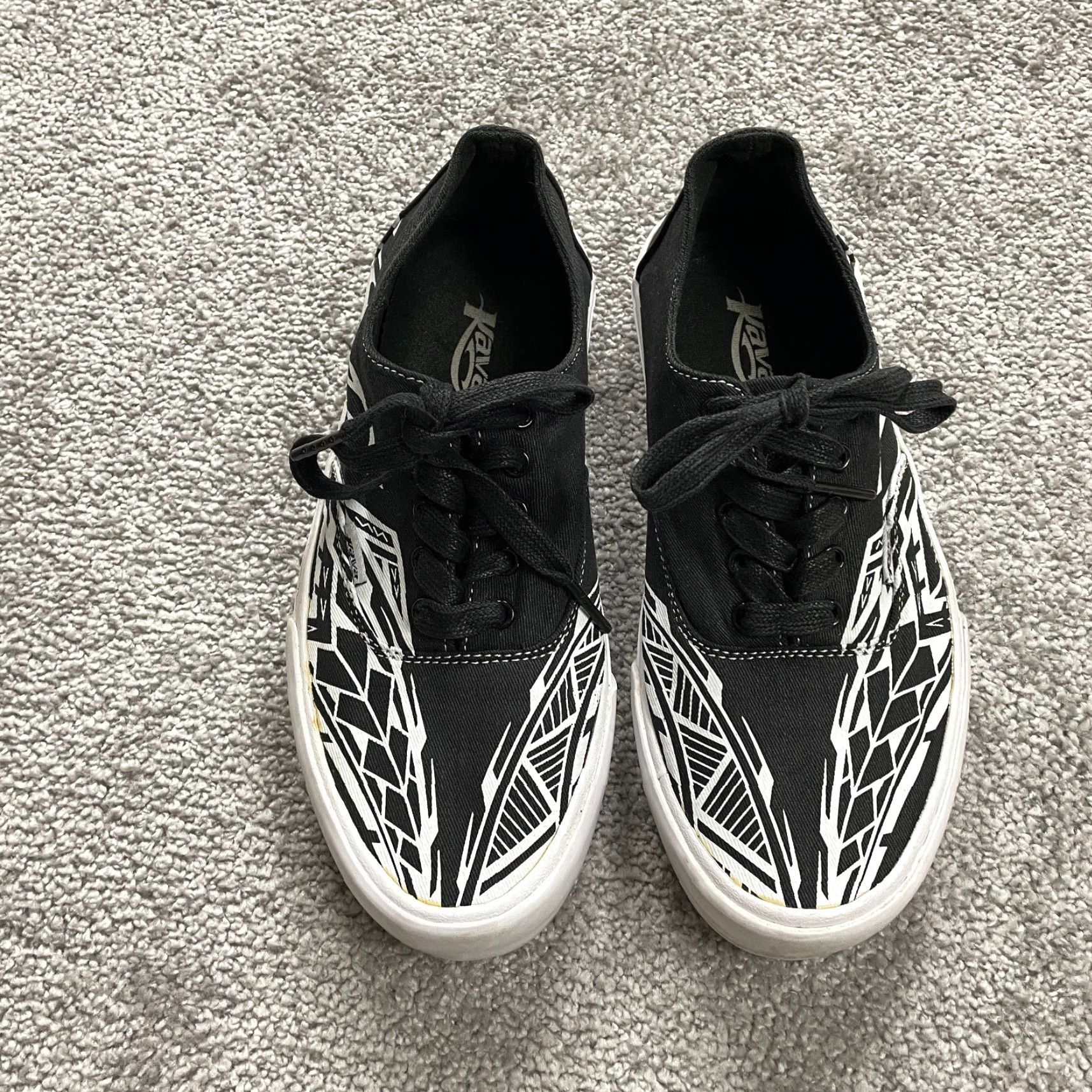 Vintage Kava Low Top Skate Shoes Sneakers Unisex Black Tribal Print Mens 6.5 / Womens 8 Basketball, Athletic, Casual Shoes Size M / US 6-8 / IT 42-44 - 3 Thumbnail