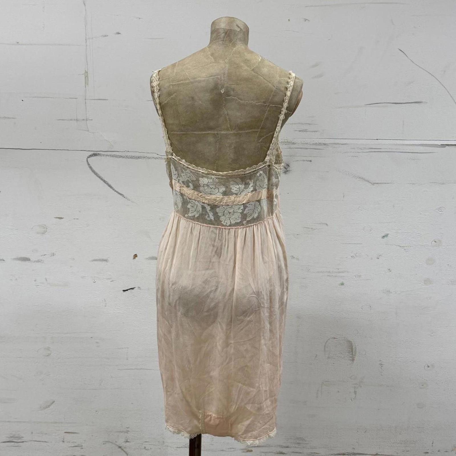 Other Antique 20s Pink Silk & Filet Lace Step-In Lingerie Teddy Size ONE SIZE - 4 Thumbnail