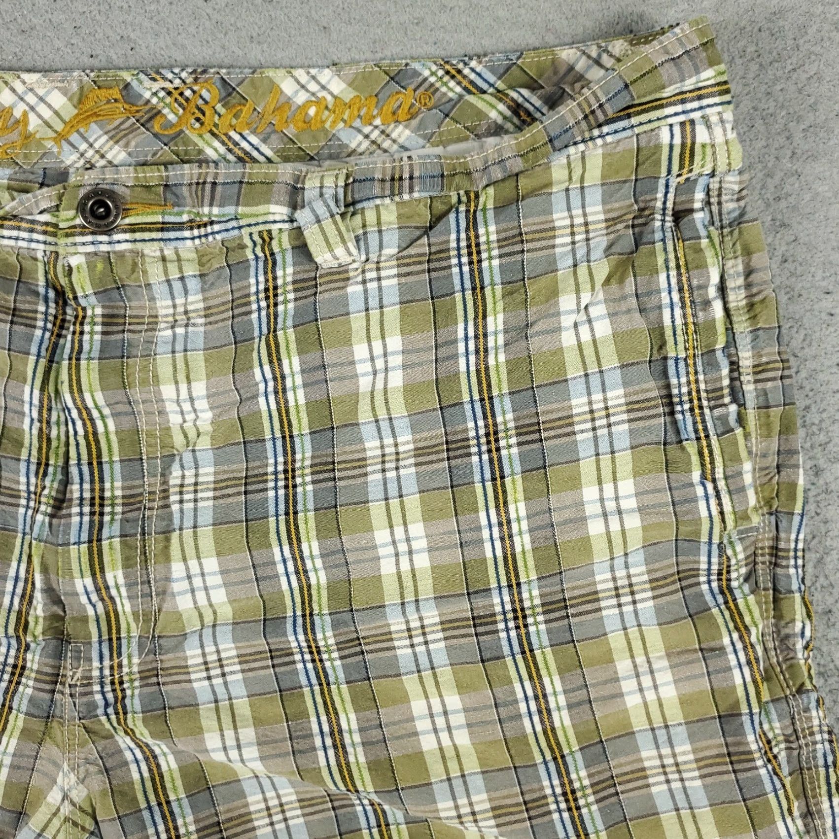 Tommy Bahama VINTAGE Tommy Bahama Shorts Mens Size 40 Flat Front Chino Plaid Green Cotton Blend Size US 34 / EU 50 - 3 Thumbnail