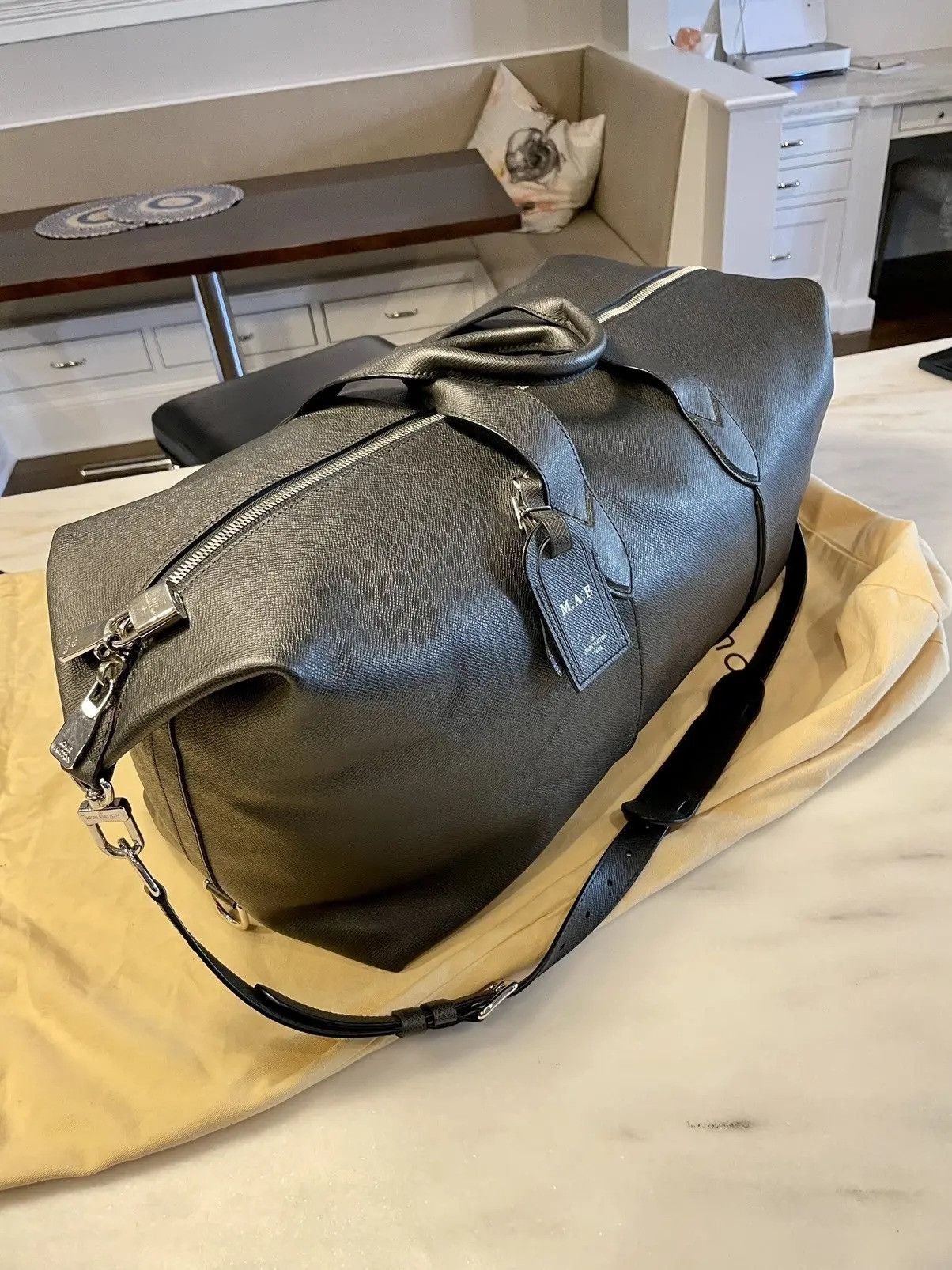Louis Vuitton Louis Vuitton Taurillon Astralis 50 Black Keepall Size ONE SIZE - 2 Thumbnail