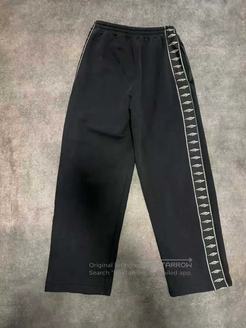 Balenciaga Balenciaga size XS Man United Stripe Logo Cotton Sweatpant Size US 27 - 2 Thumbnail