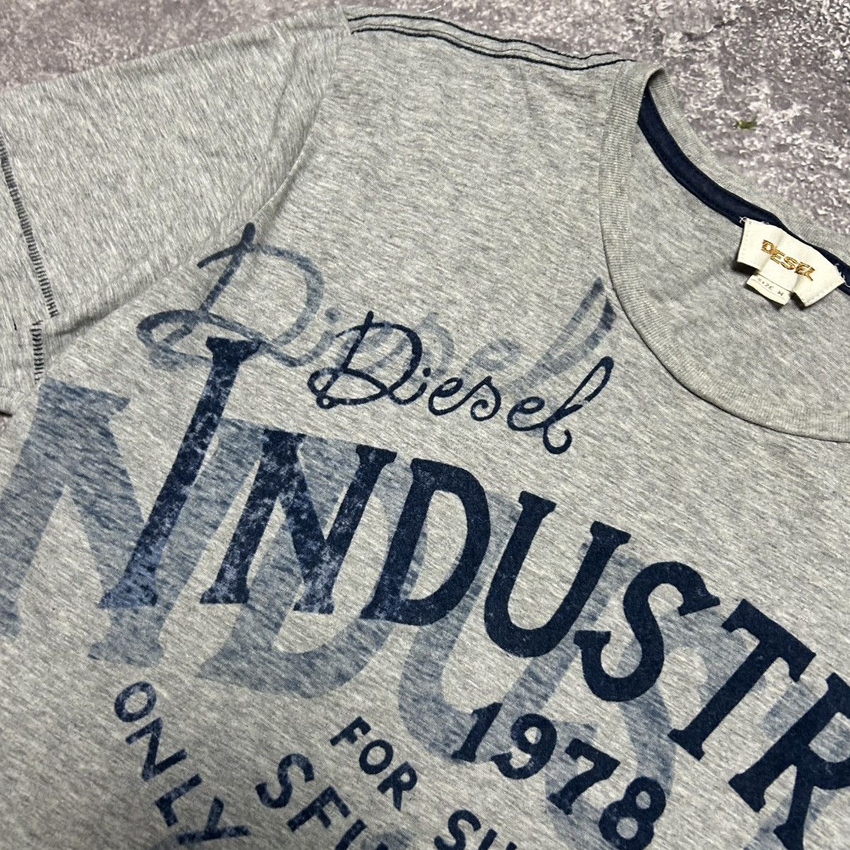 Diesel Deaigner Diesel Indusrty big graphic logo y2k streetwear tee Size US M / EU 48-50 / 2 - 3 Thumbnail