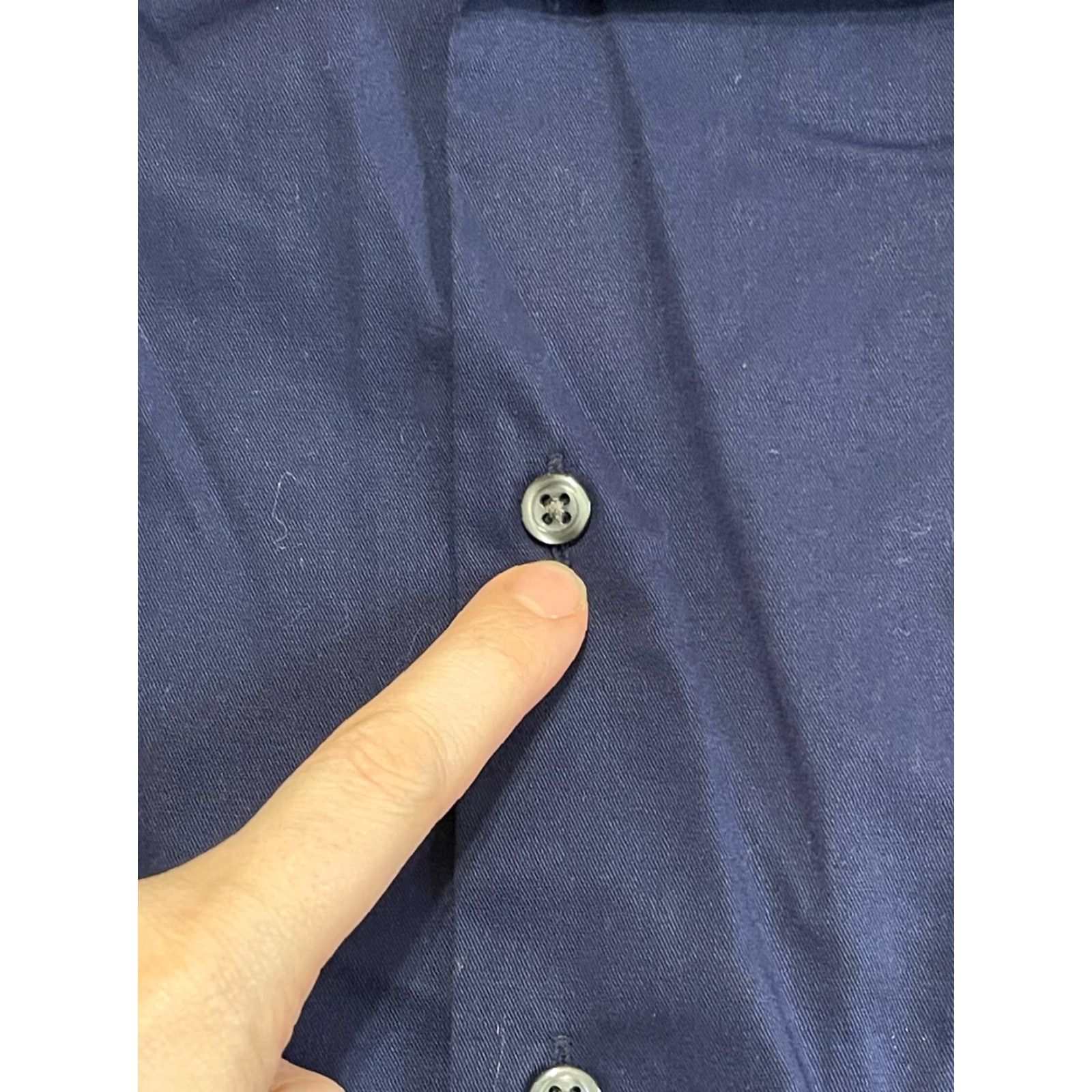 Van Heusen Van Heusen Shirt Men 17.5 32/33 Navy Blue Reg Fit Stretch Button Up Casual Size US XXL / EU 58 / 5 - 3 Thumbnail