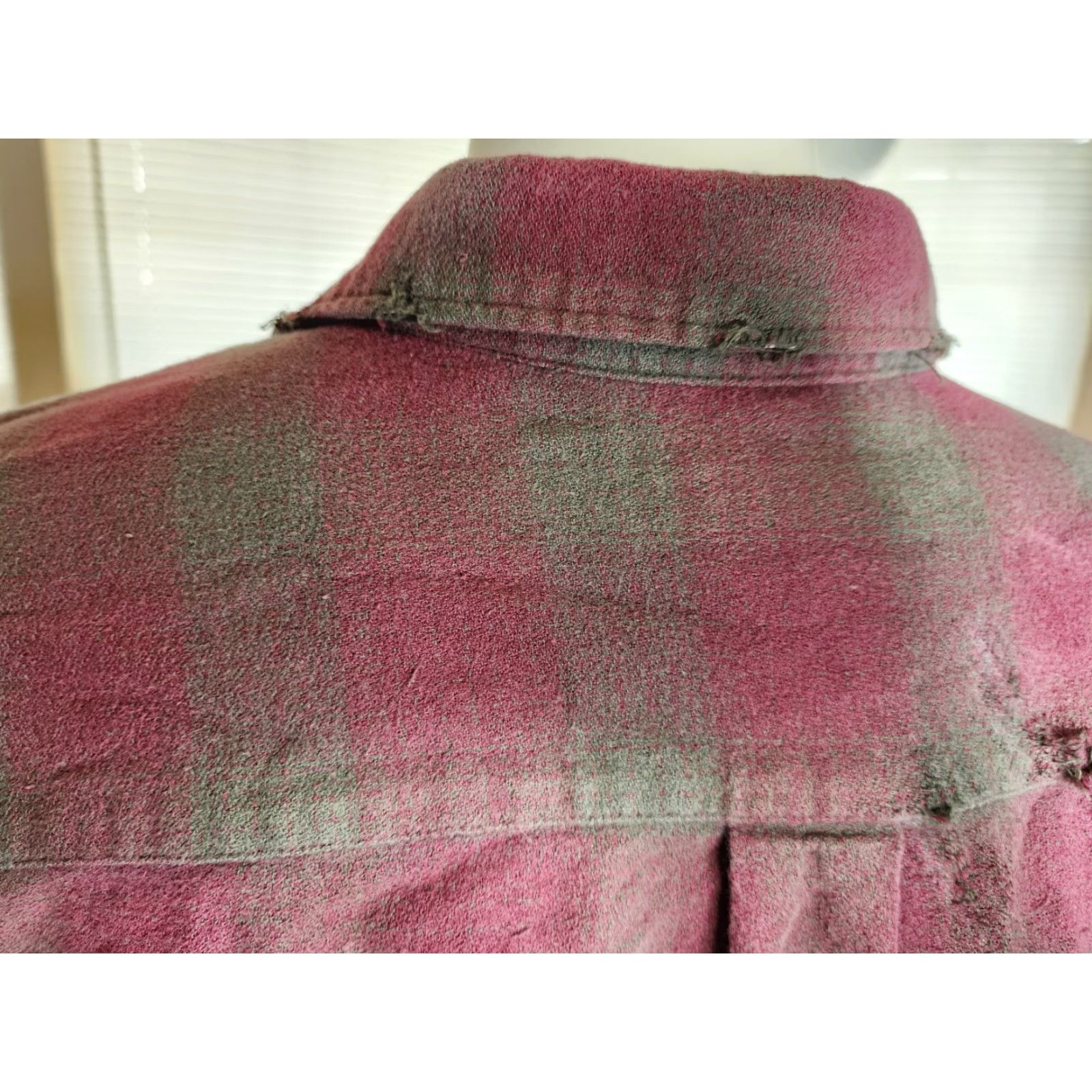 Banana Republic VINTAGE Banana Republic Flannel Shirt Mens L Halloween 80s 90s Halloween Graphic Print Distressed Logo Button Cotton Plaid Size US L / EU 52-54 / 3 - 8 Thumbnail
